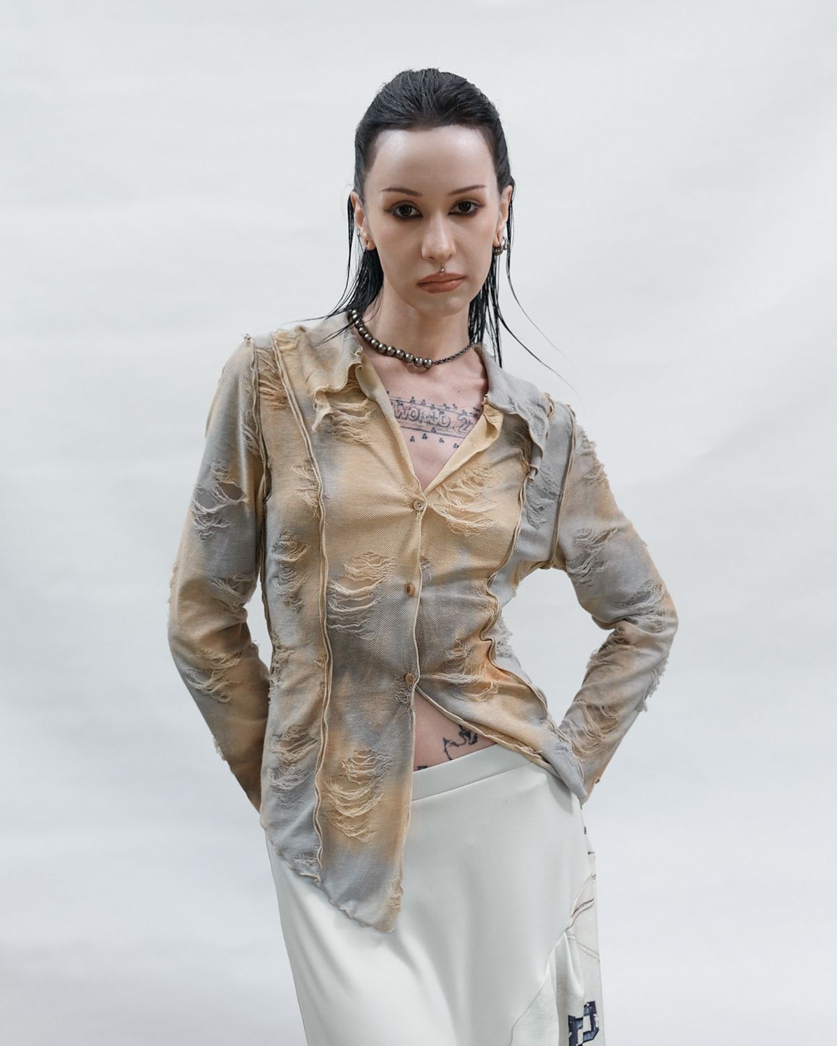 도그마 엑스(DOGMA EHKS) DISTRESSED BLOUSE DIRTY YELLOW