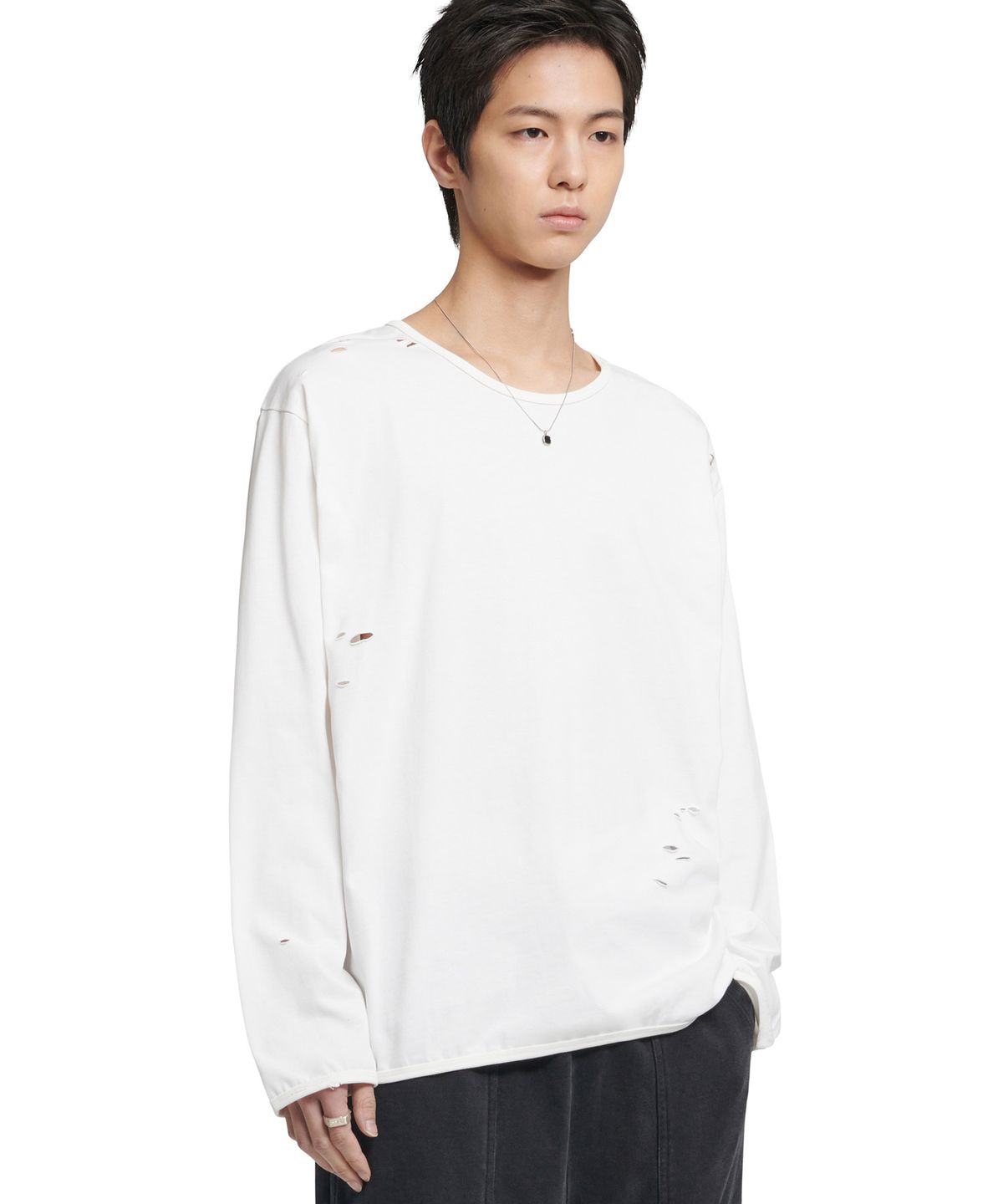 노매뉴얼(NOMANUAL) DAMAGED LONG SLEEVE TEE - WHITE