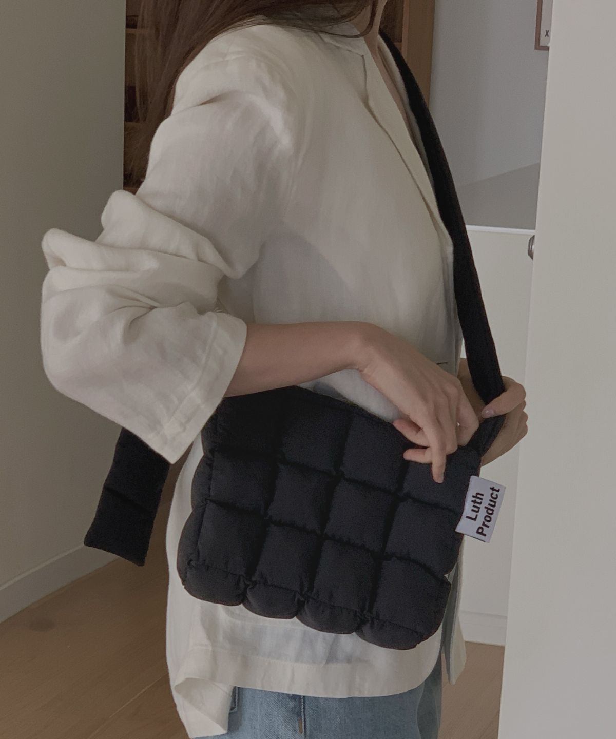 루스프로덕트(LUTHPRODUCT) Chocolate Puffer Cross Bag(초콜릿백) _ BLACK _ M