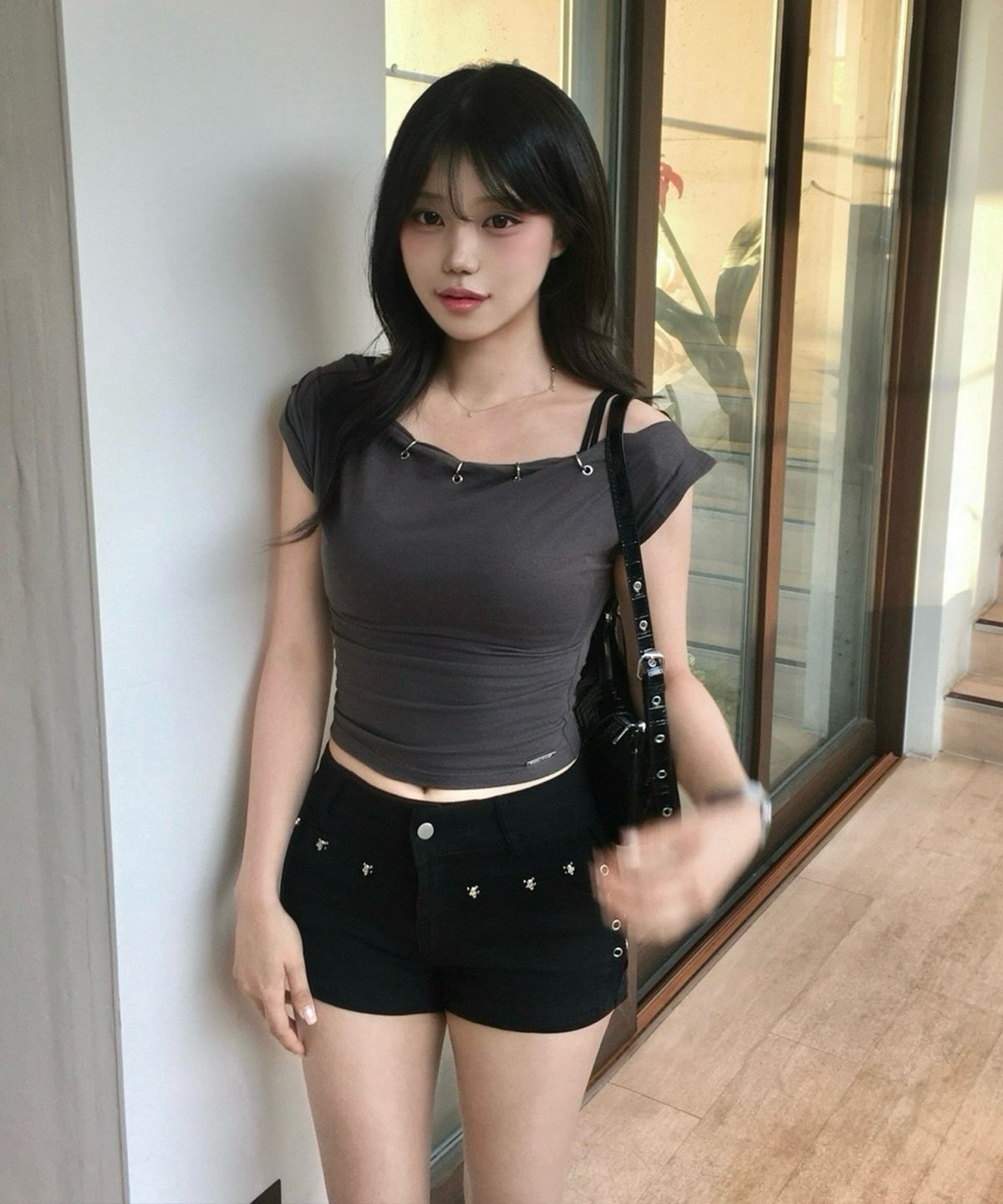 에트오소메(ETRE AU SOMMET) Piercing Drape Short Sleeve Top (Charcoal)