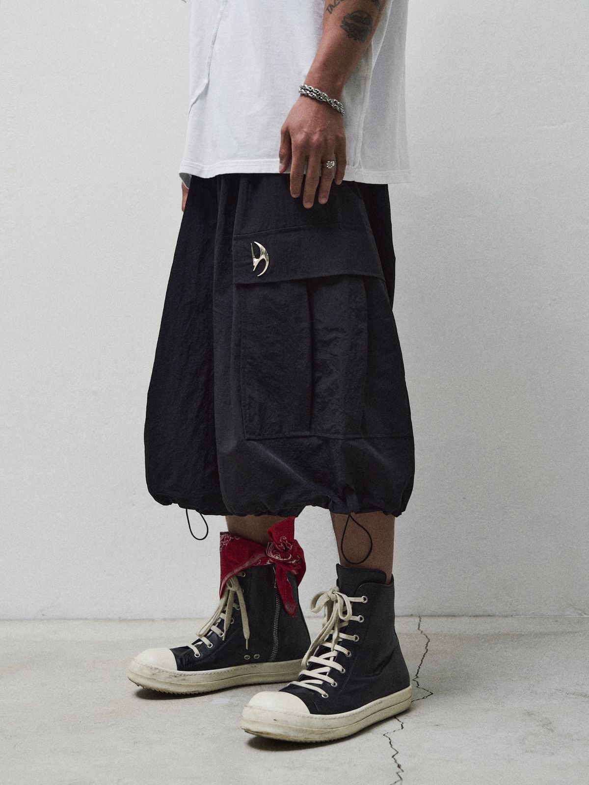 디에스엠티(DSMT) GRAVITY-8 PANTS_BLACK