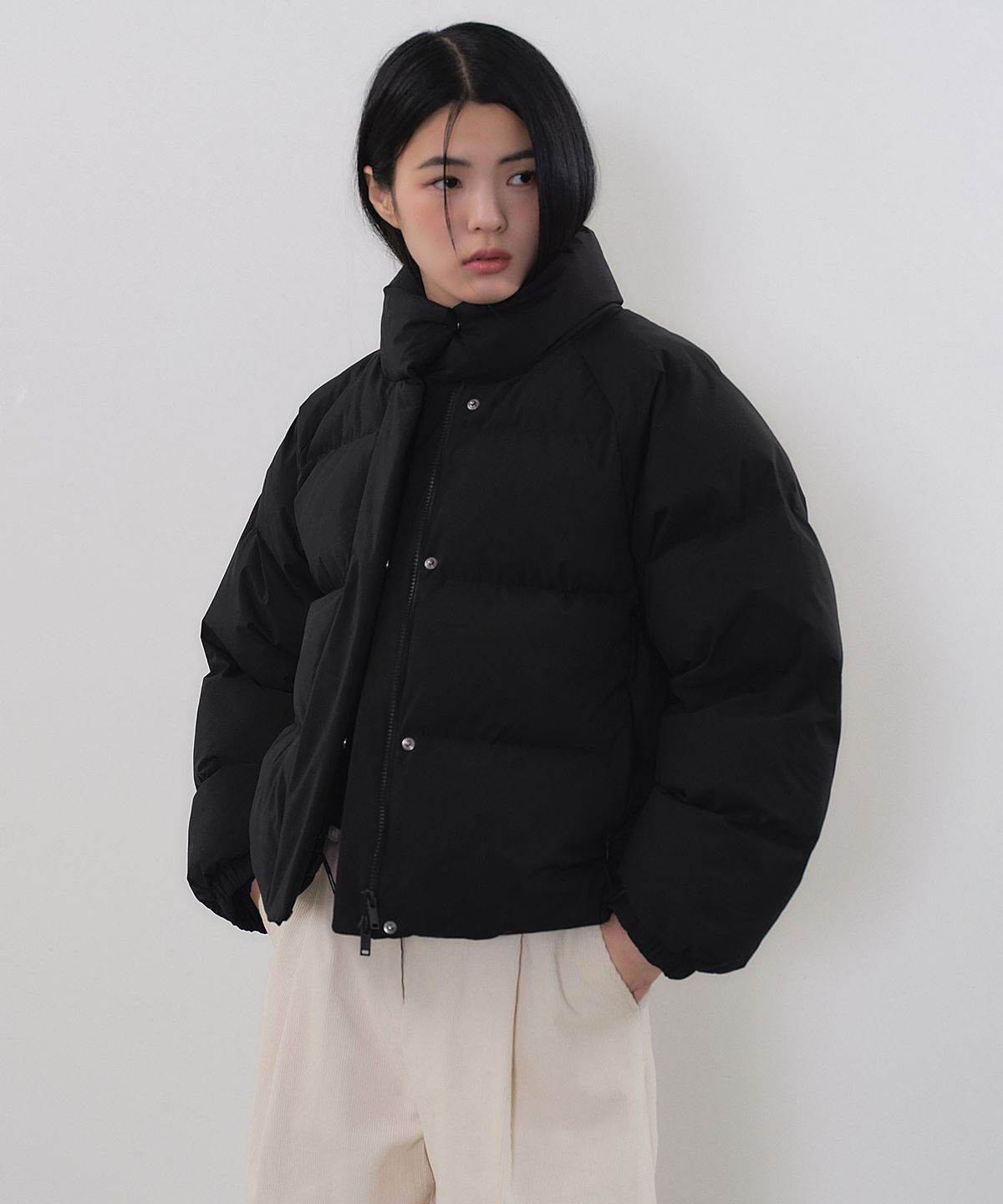 무신사 스탠다드 우먼(MUSINSA STANDARD WOMAN) 우먼즈 데일리 푸퍼 래글런 숏 패딩 재킷 [블랙]