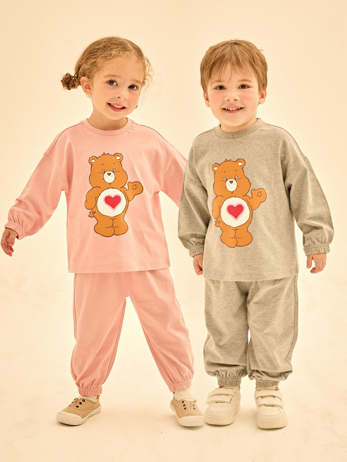 케어베어(CAREBEARS) 안녕 텐더하트베어 오버핏 조거 상하복