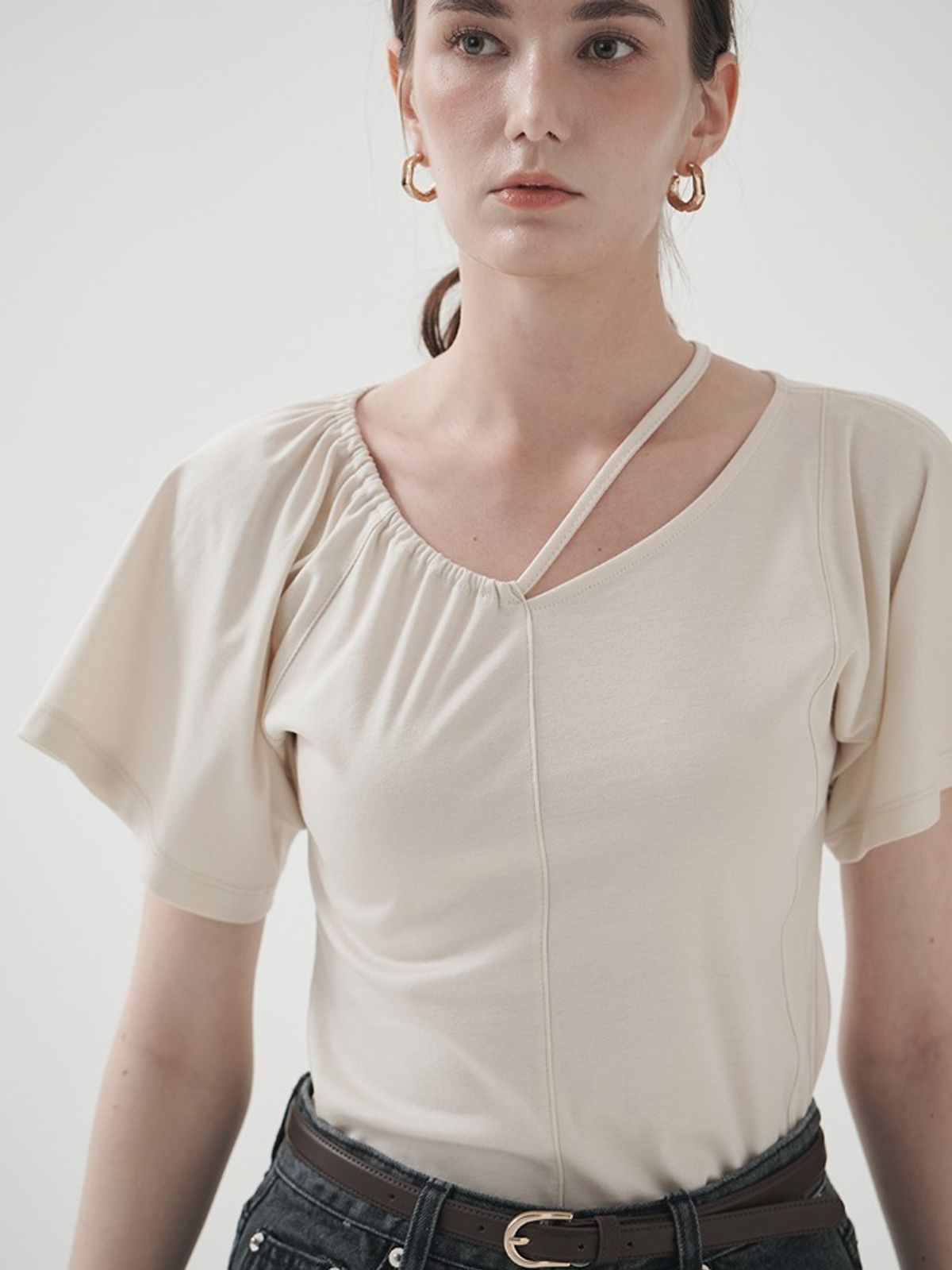 레이허(RAYHER) Unbalaced Strap T-shirts [L/BEIGE]