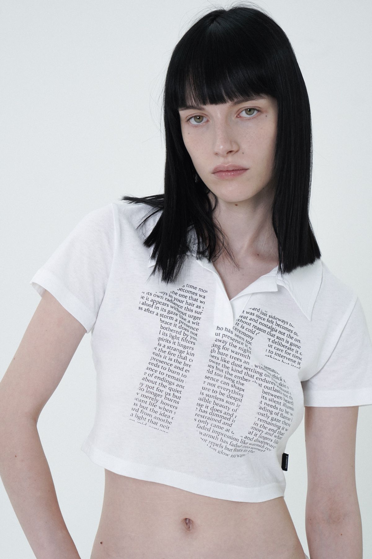 시너진(SYNERJYN) SIXTEEN COLLAR CROP TOP WHITE