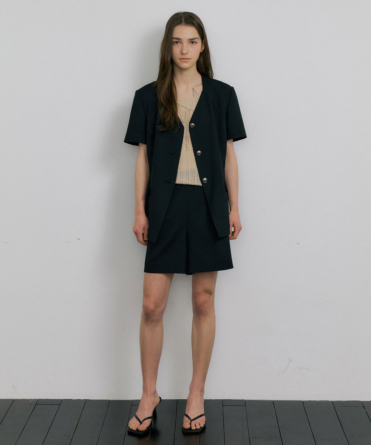 오떼뜨(OCTETTE) LUA ONE TUCK SHORTS_2COLOR