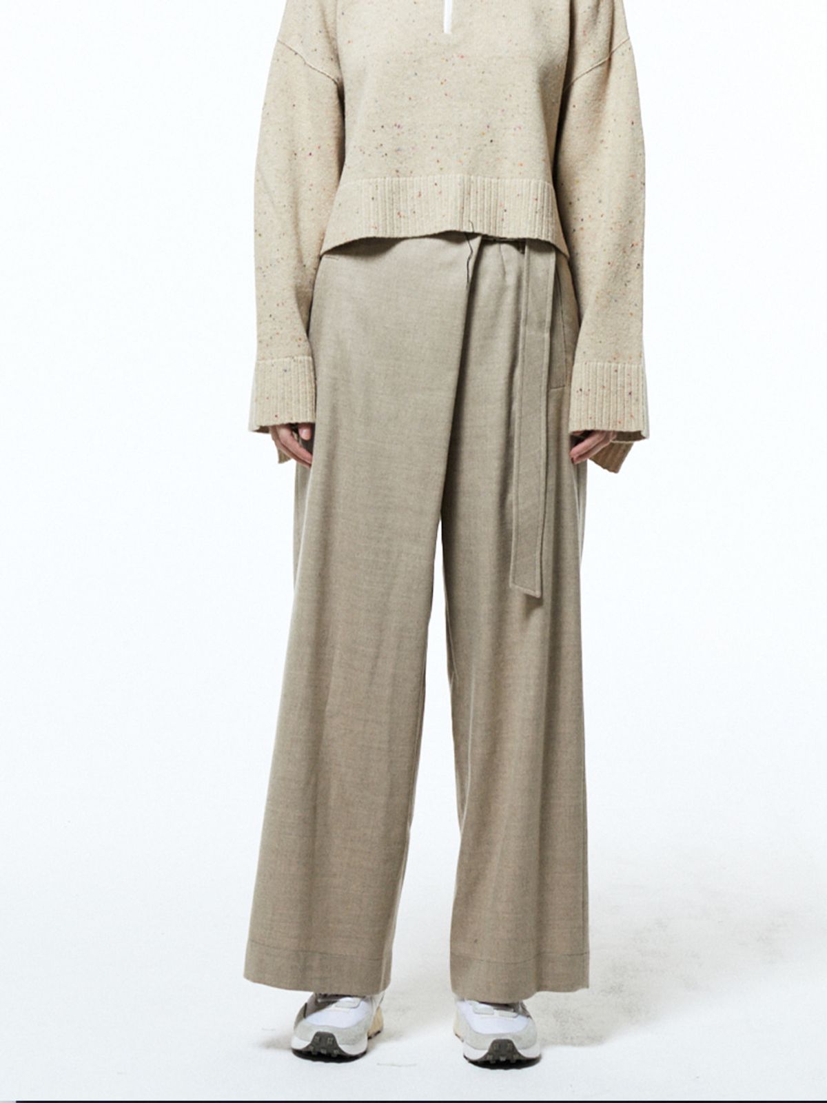 하우스공칠이씨(HAUS072C) WRAP STYLE WOOL WIDE PT BEIGE