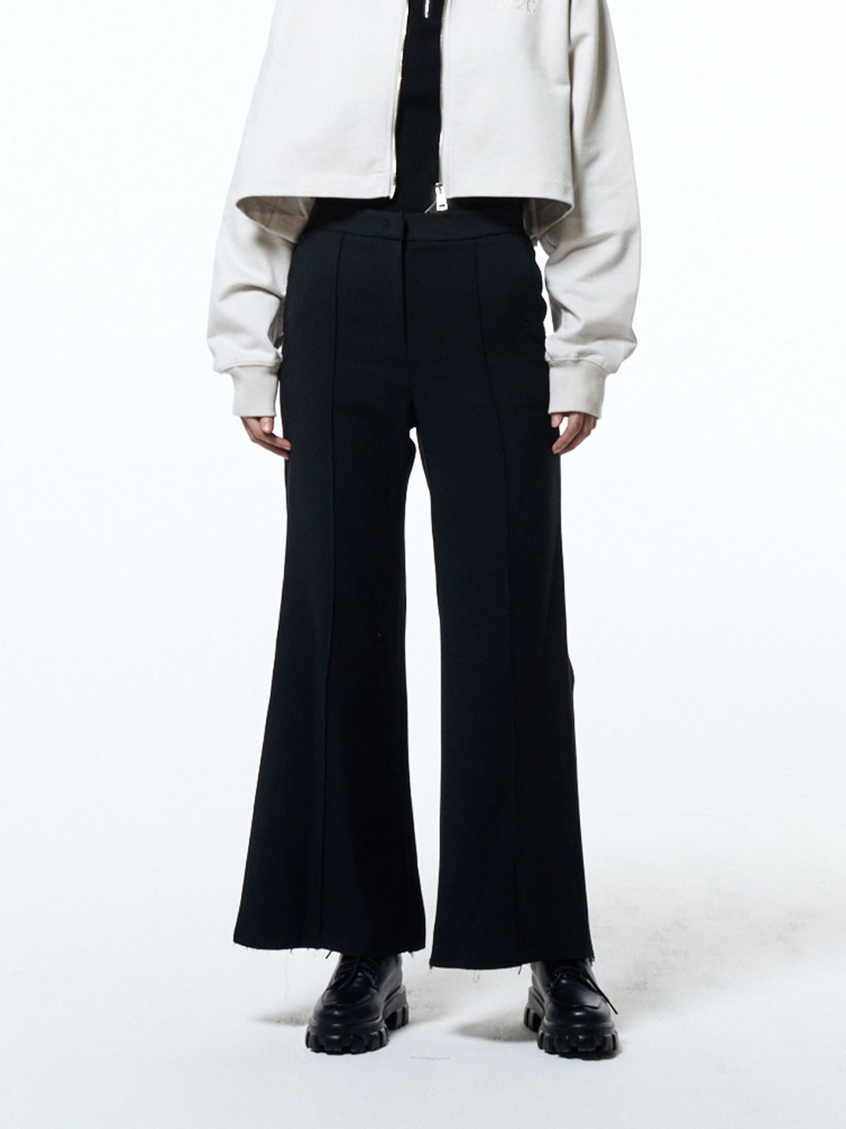 하우스공칠이씨(HAUS072C) WOOL WIDE PANTS BLACK