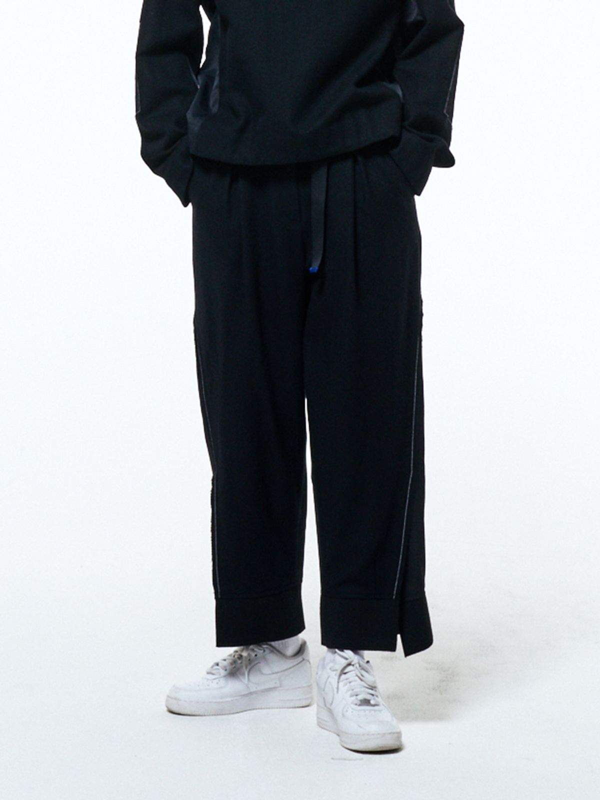 하우스공칠이씨(HAUS072C) WOOL SETUP PANTS BLACK