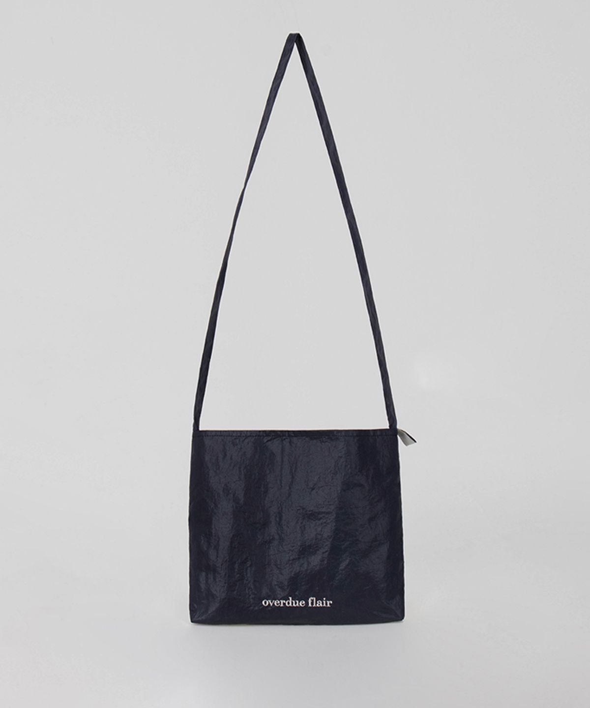 오버듀플레어(OVERDUEFLAIR) OF MINI BAG_GLOSSY NAVY