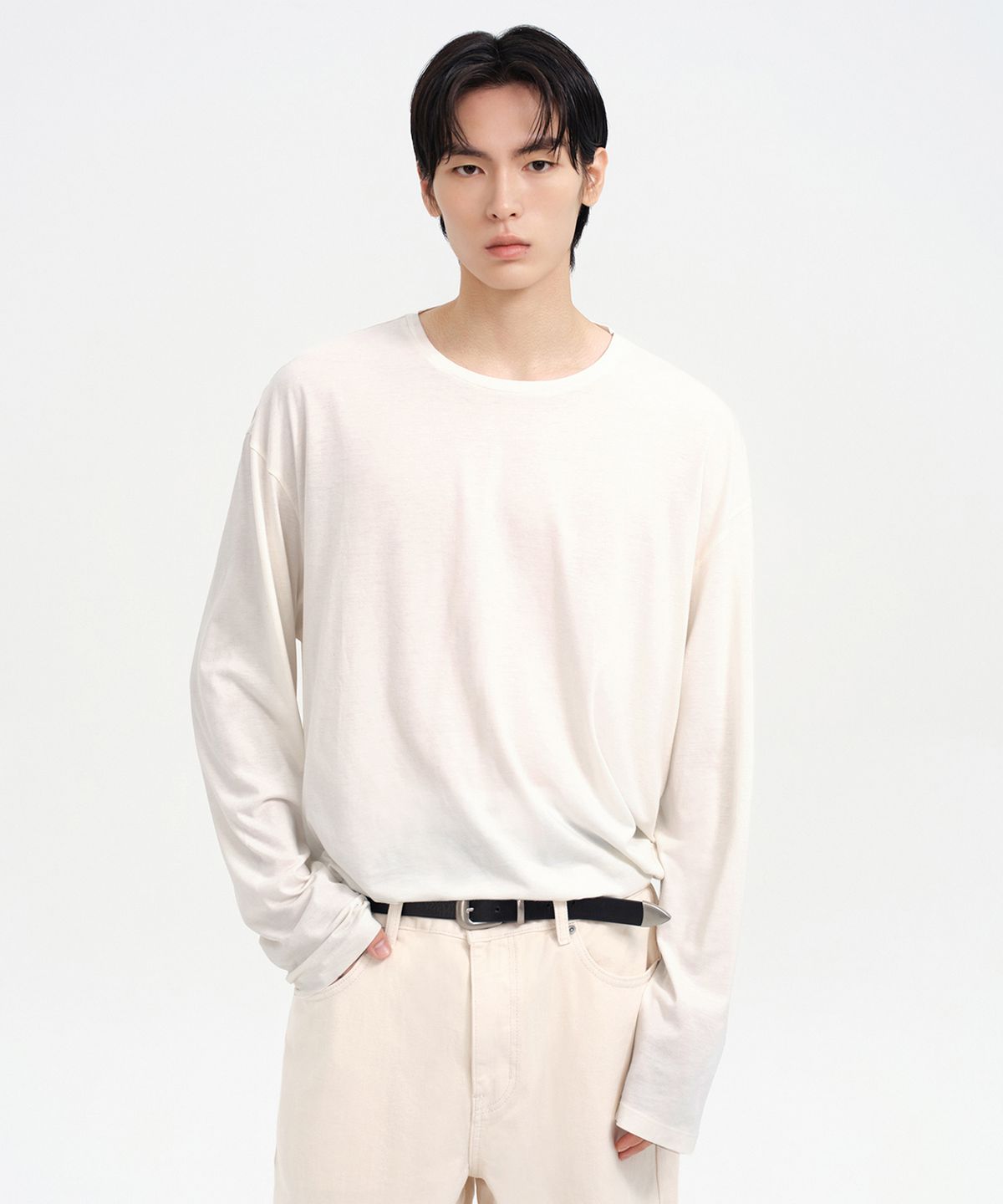 무신사 스탠다드(MUSINSA STANDARD) 오버사이즈 CR 크루 넥 긴소매 티셔츠 [크림]