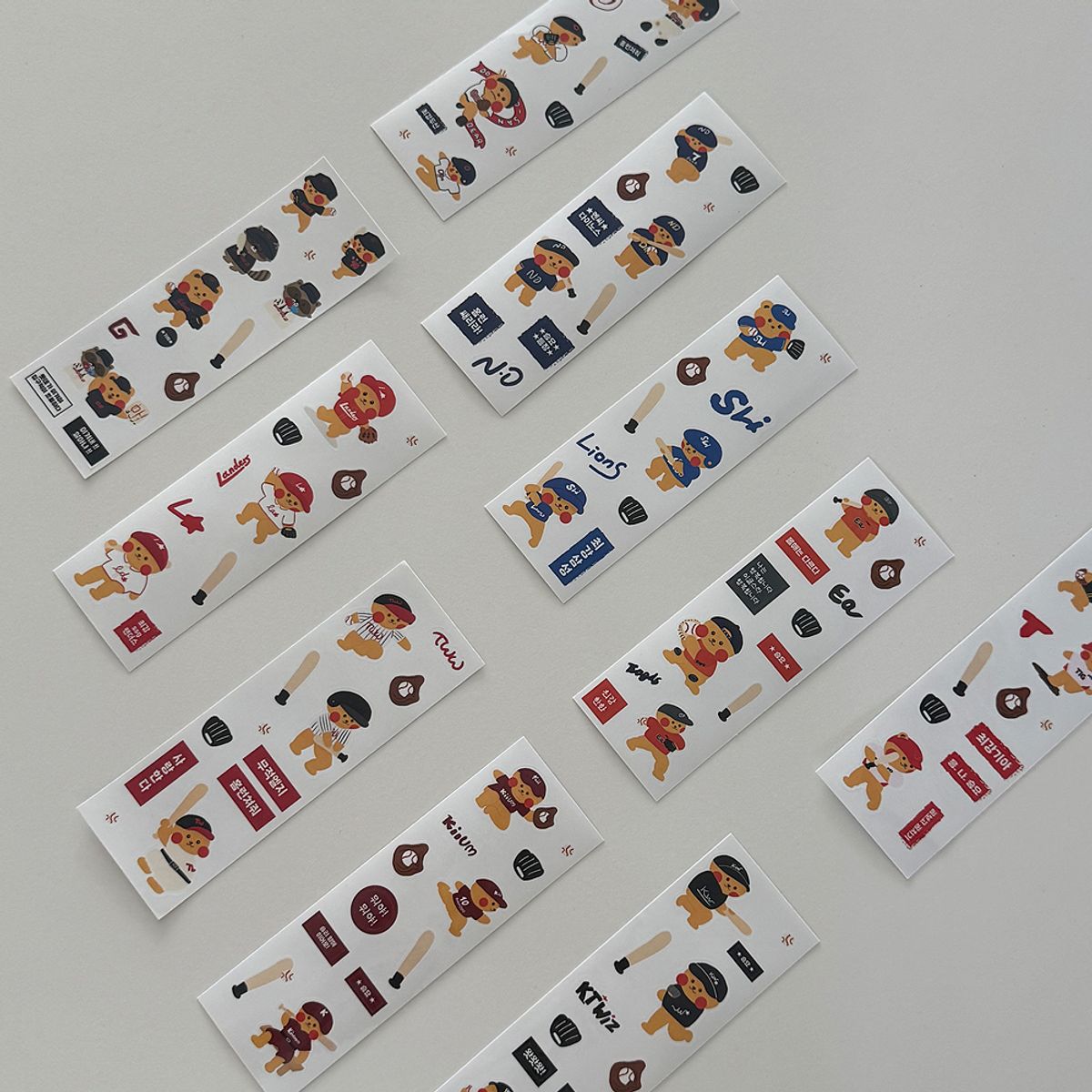 일레갈로(ILLREGALO) 일레베어프렌즈 야구 베이스볼타운 씰스티커 10종