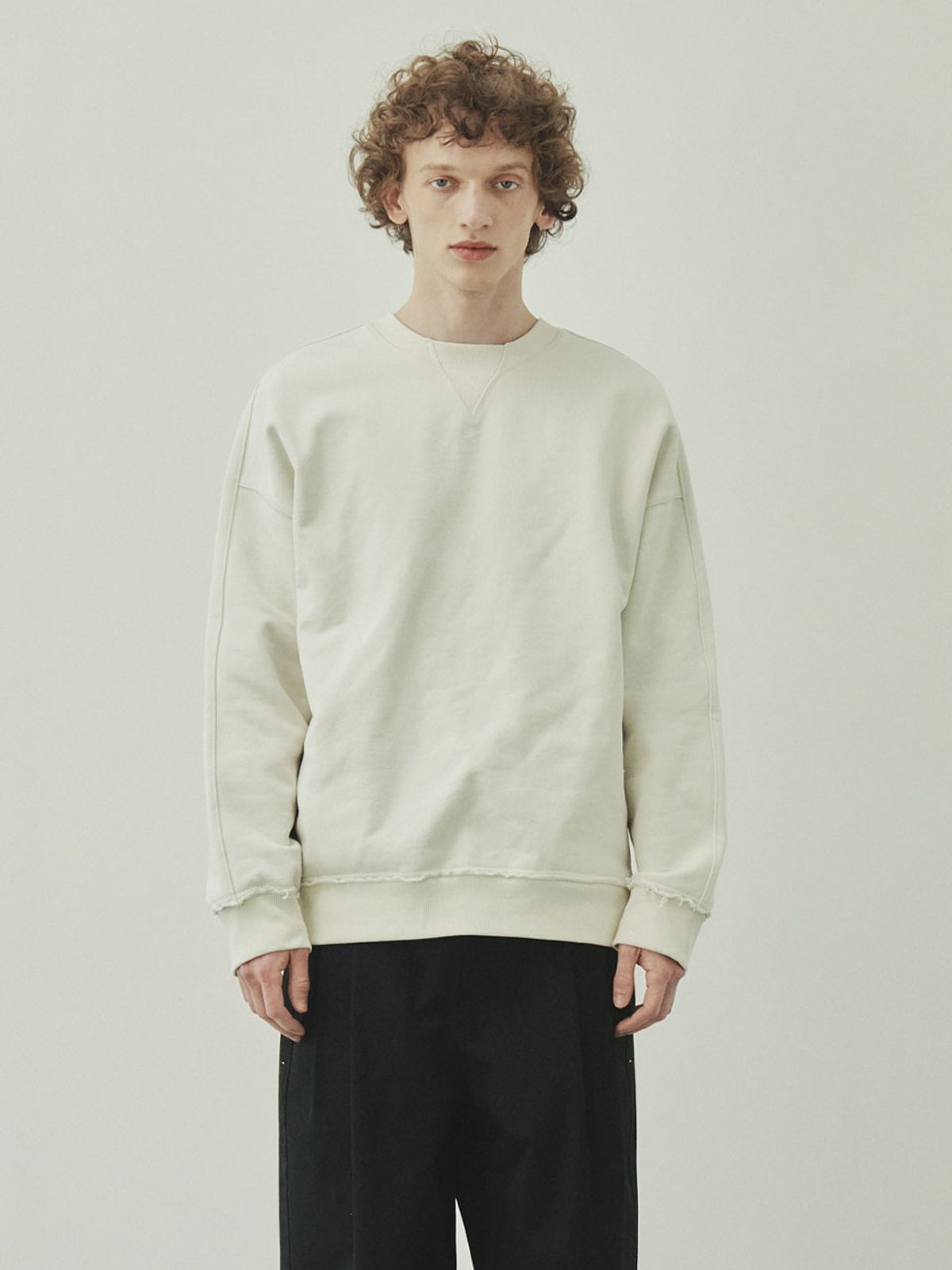 하우스공칠이씨(HAUS072C) ARES TS IVORY
