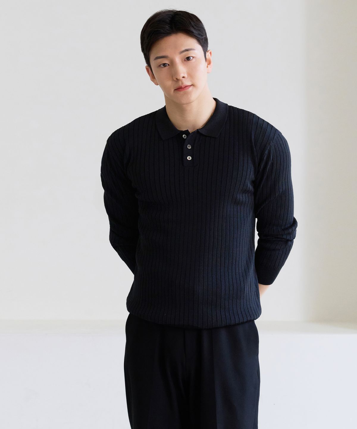 핵쿨남(HECKCOOLNAM) 어깨넓어보이는 남자 머슬핏 긴팔 골지카라 니트