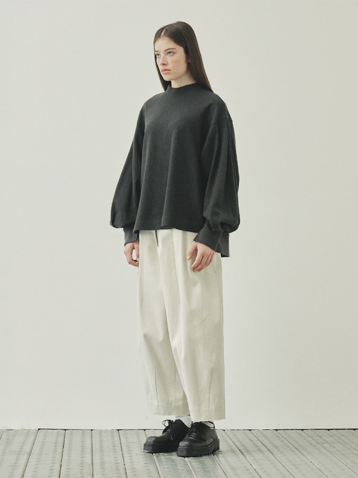 하우스공칠이씨(HAUS072C) CHLORIS BL DARK GREY