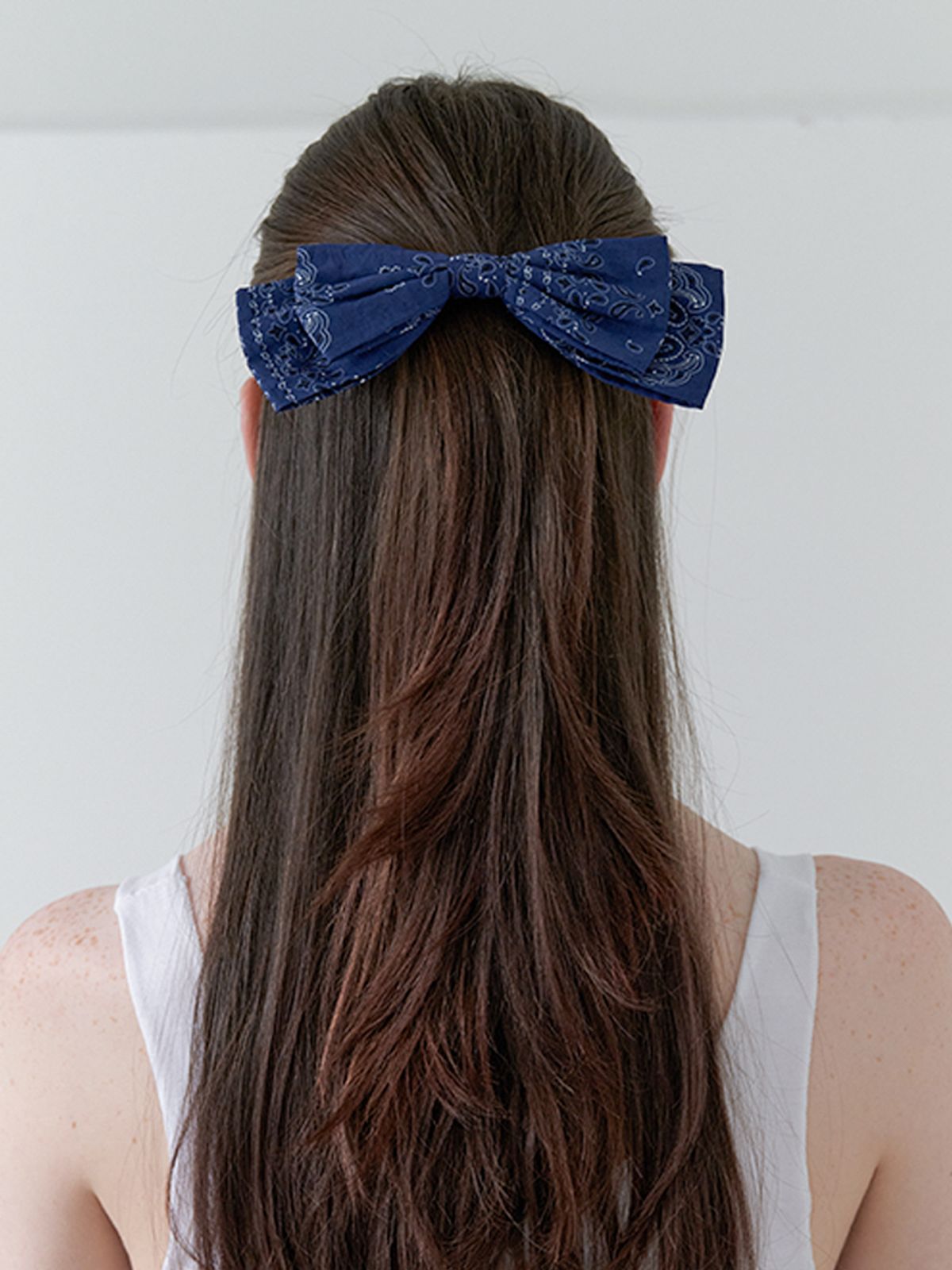 카인더베이비(KINDABABY) paisley ribbon pin - midnight blue