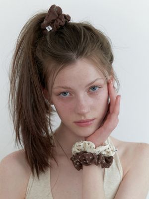 [3set] eyelet mini flower scrunch - brownie