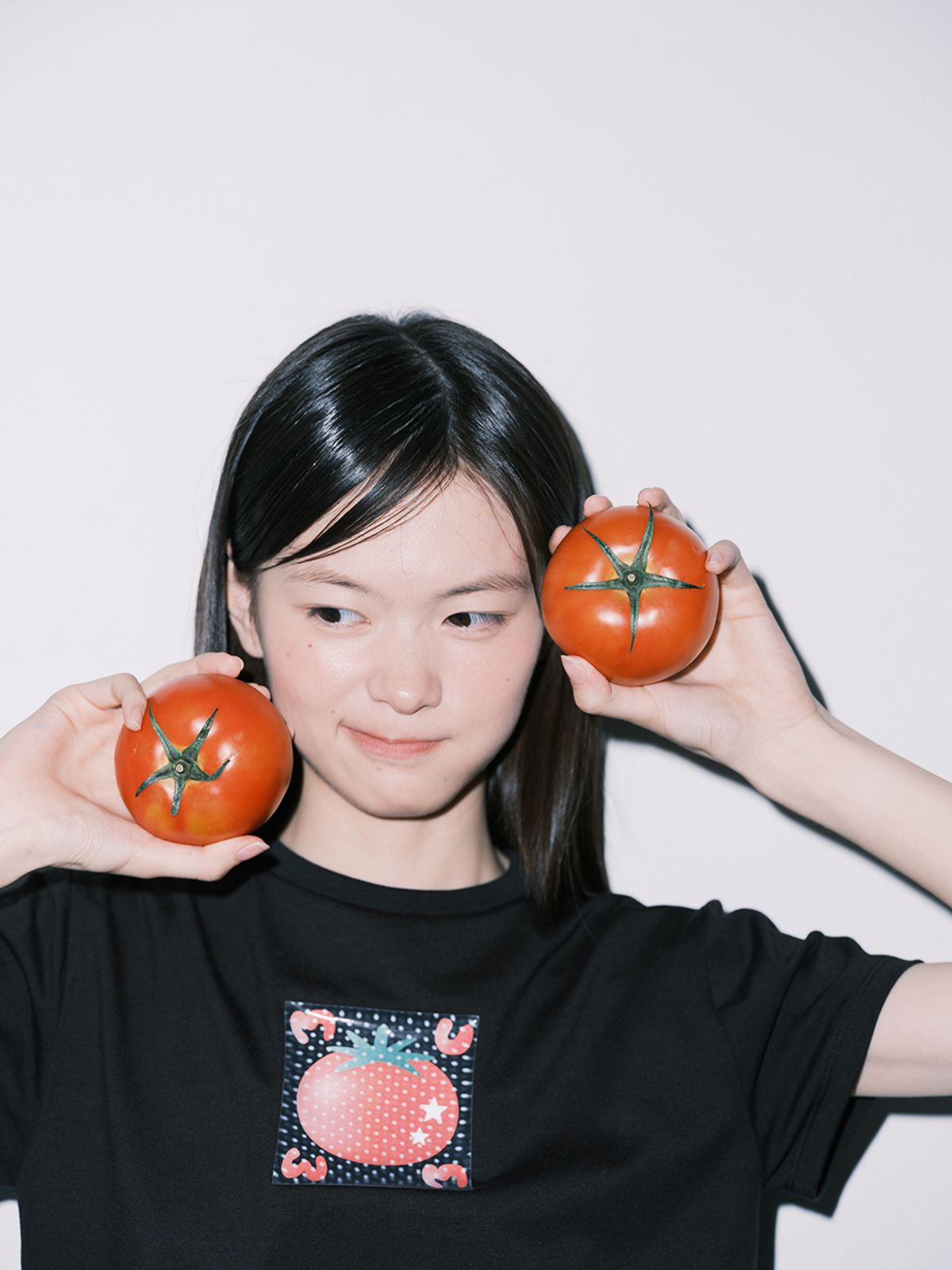 무음(MUWM) 글리치 토마토 티셔츠 Glitch Tomato T-shirt (Black)