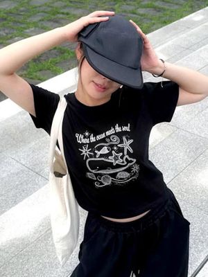 (우먼) 오션 드로잉 프린트 크롭 티셔츠 [BLACK]