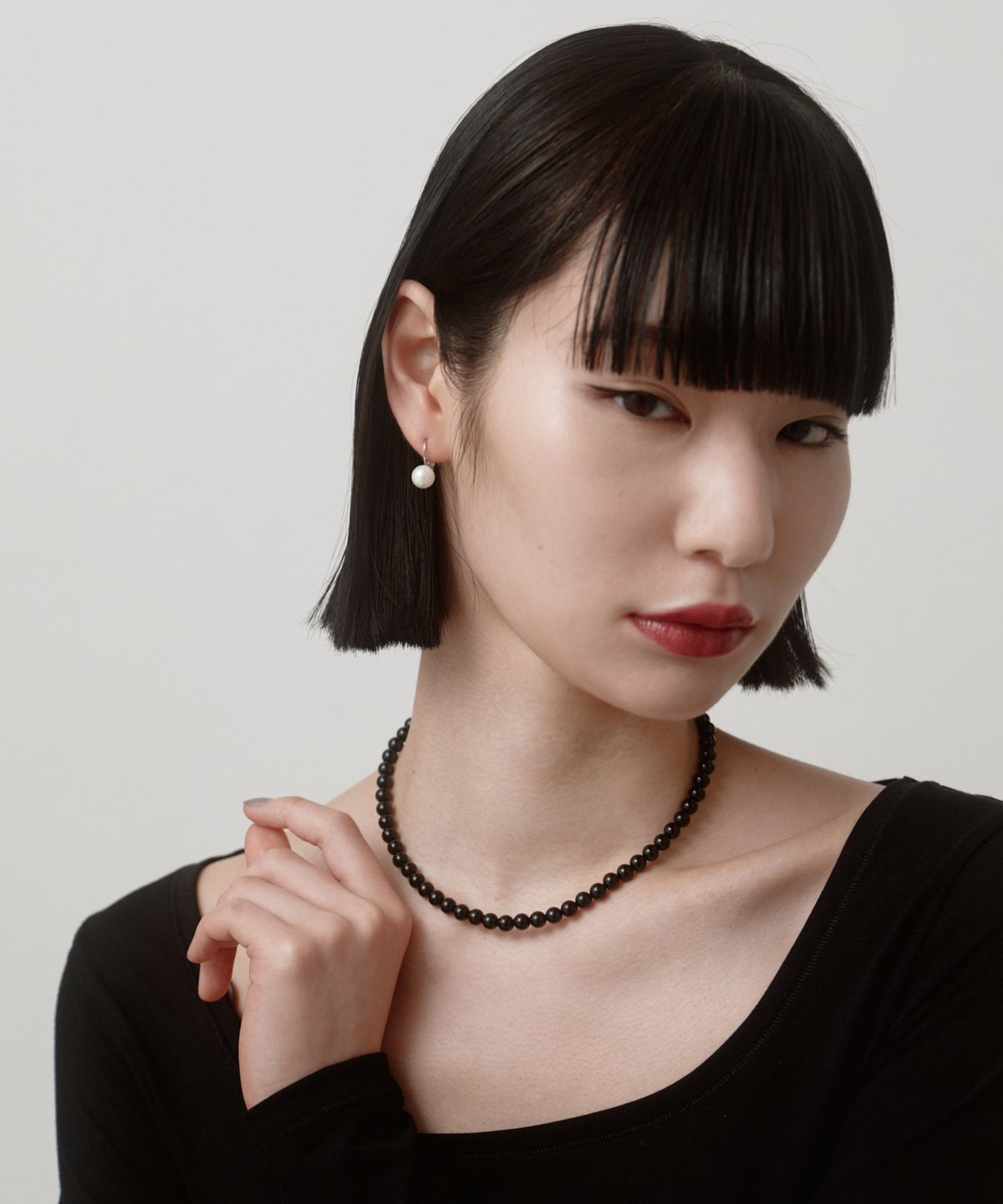 노비스도쿄(NOVICE TOKYO) 진주 후크 귀걸이 Pearl Hook Pierce［Stainless］ / Silver