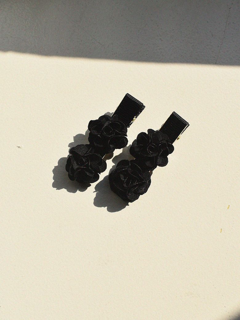 FLOWER LIGHT HAIR PIN, BLACK