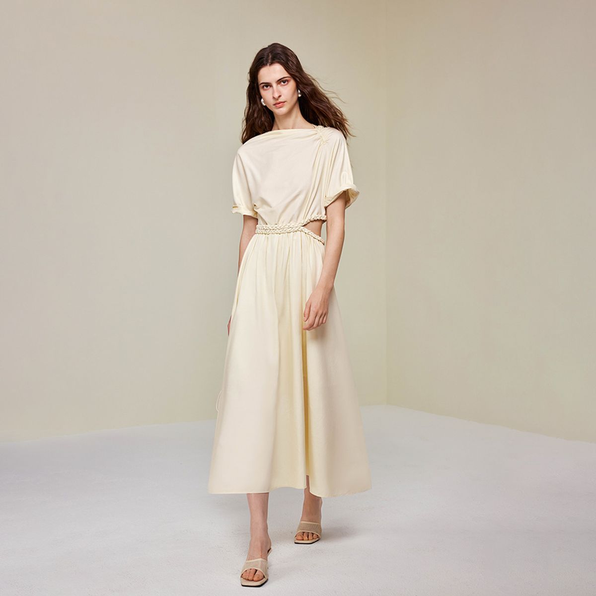 와이와이아이엠(YYIAM) YY_Belt a-line cut-out dress