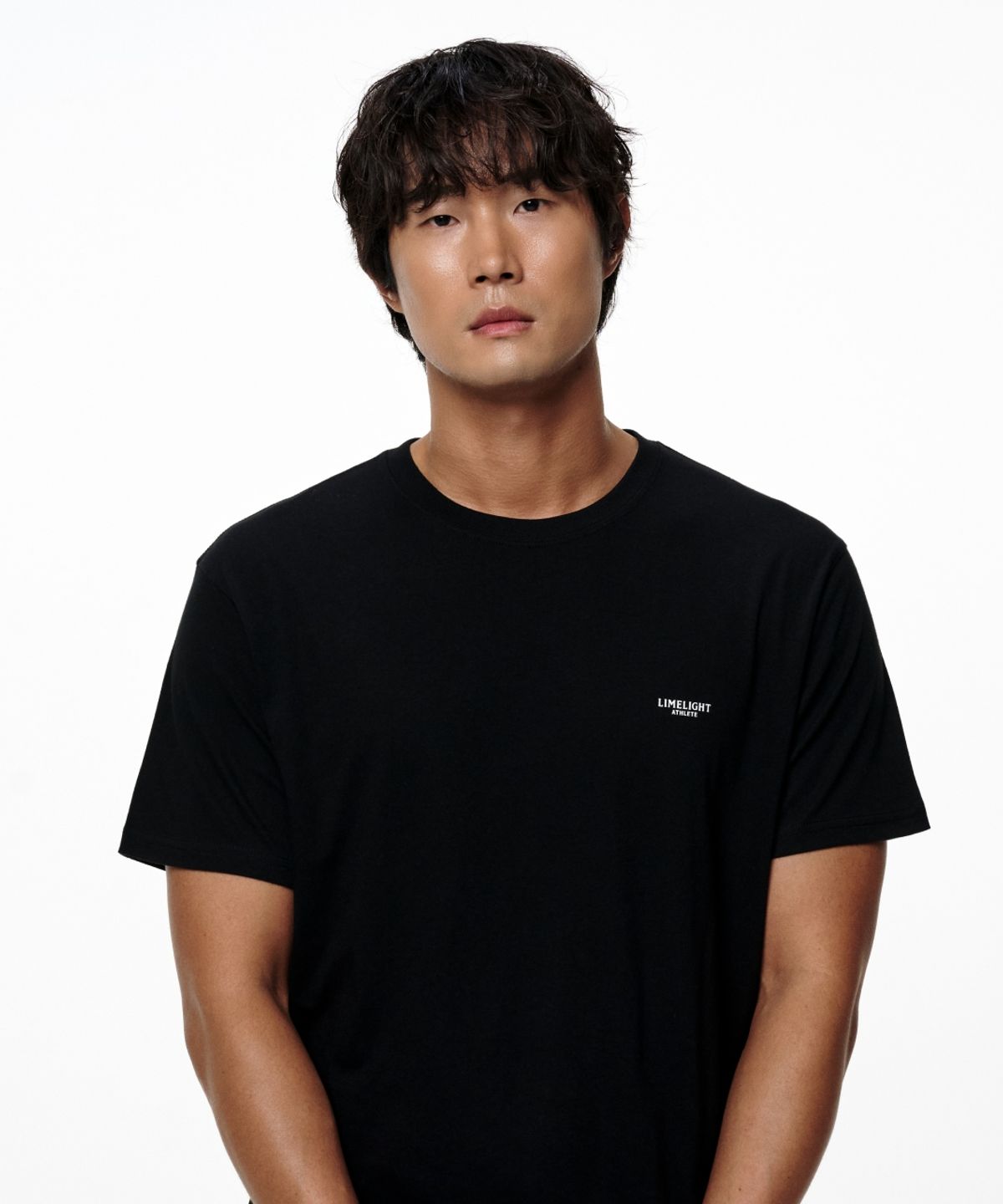 라임라잇 어패럴(LIMELIGHT APPAREL) 애슬릿 스탠다드 핏 티셔츠 (블랙/화이트)