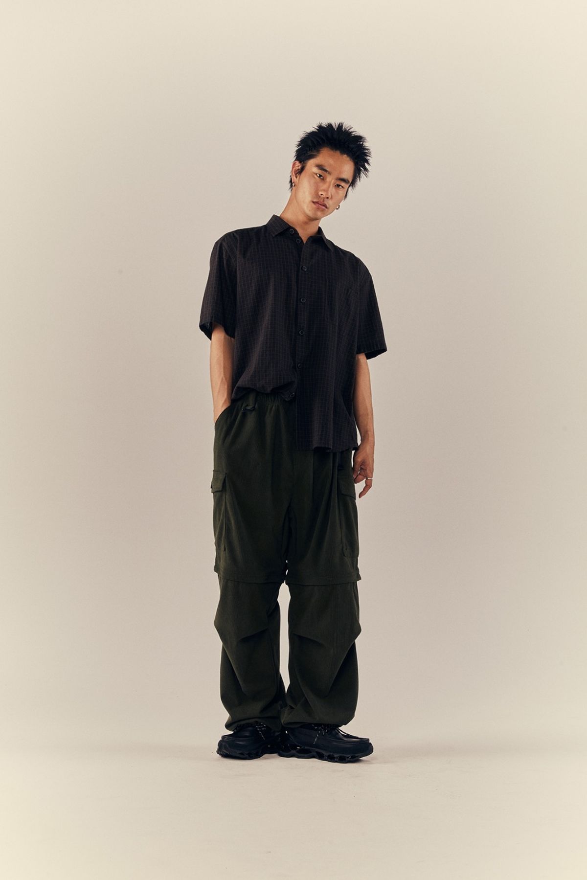프라이데이세븐(FRIDAYSEVEN) 컨버터블 투웨이 2way wide pt corduroy khaki