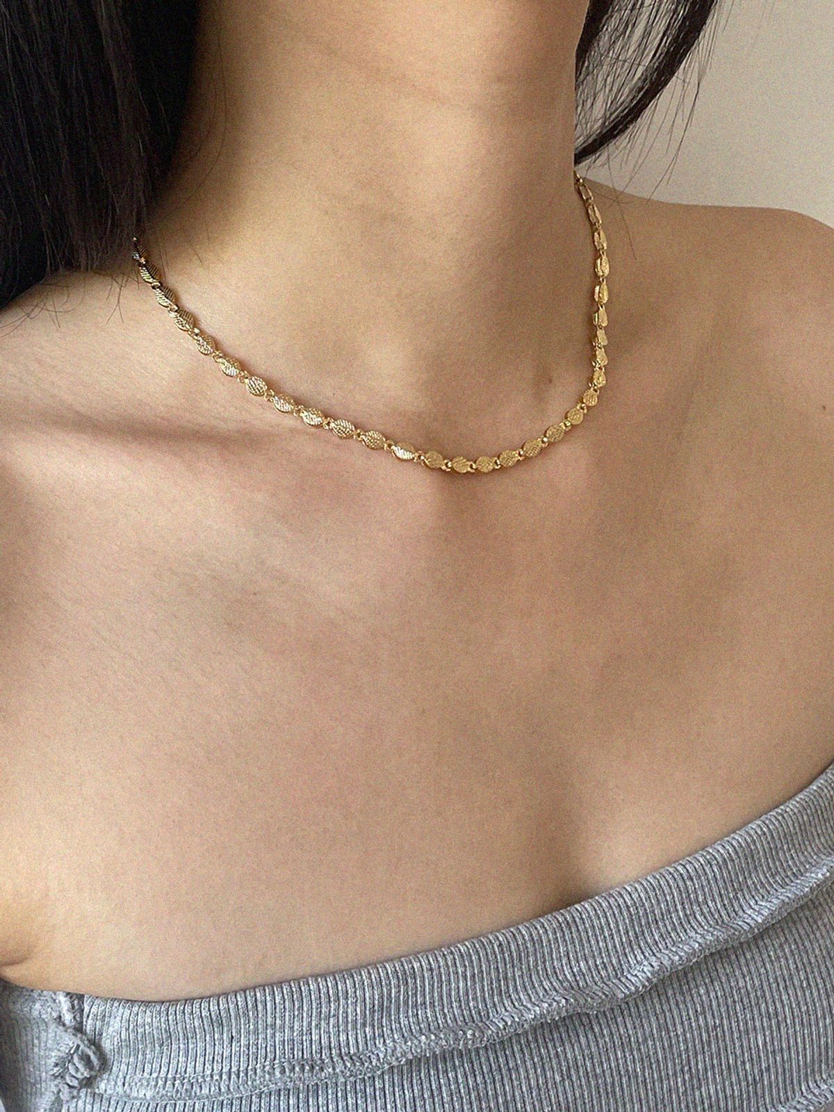 유지떼(USITE) GOLD MINI LEAF NECKLACE