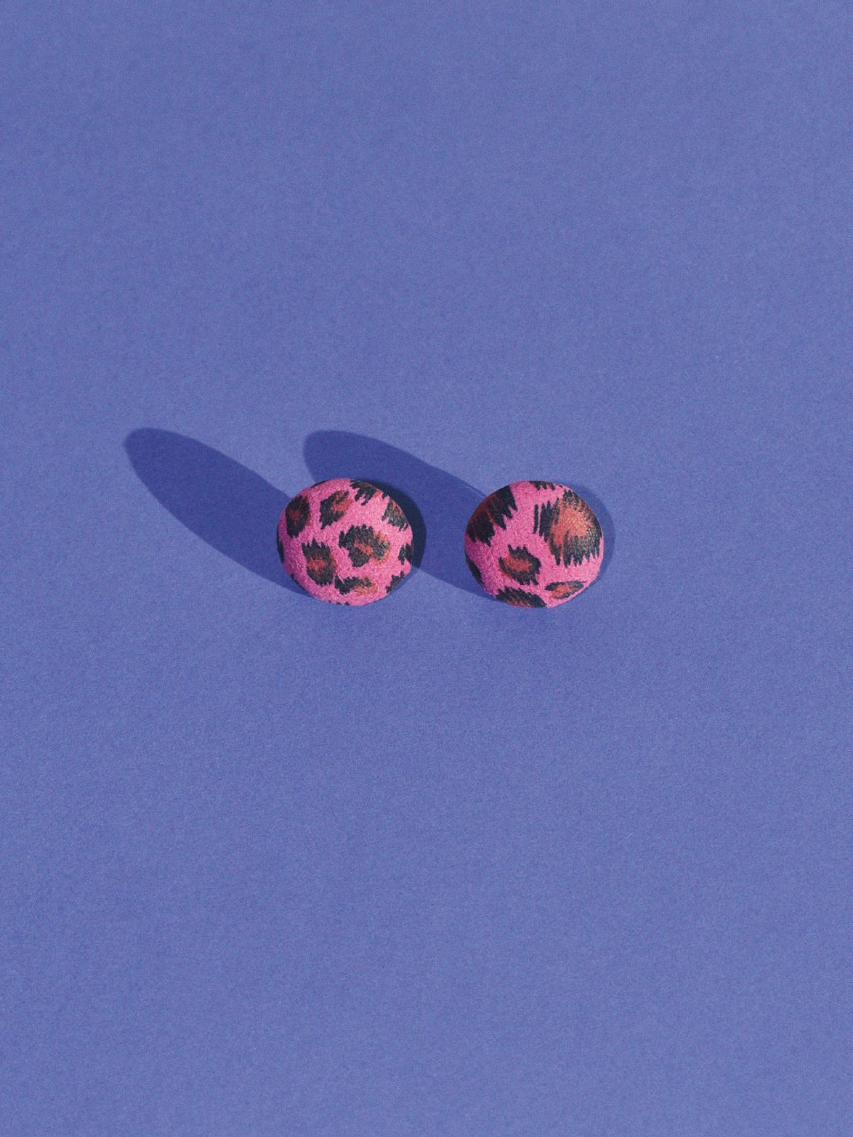 유지떼(USITE) LEOPARD GEMMA EARRING, PINK