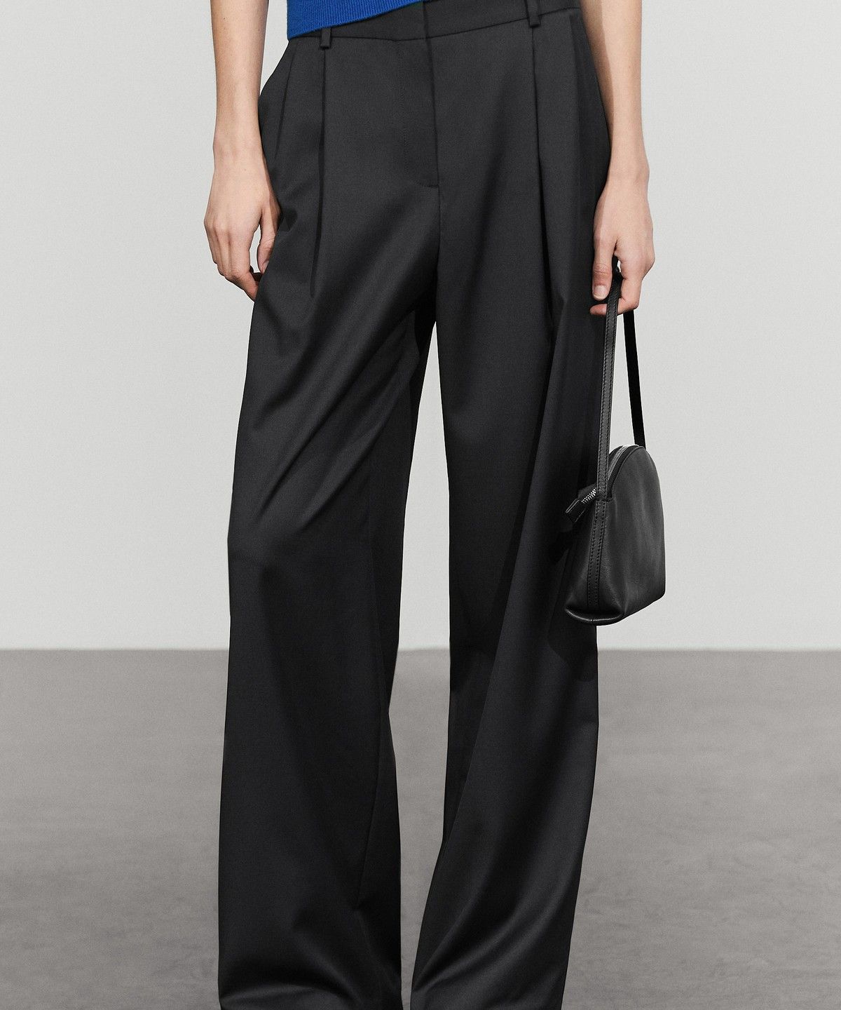 마시모두띠(MASSIMO DUTTI) 엑스트라 파인 울 플리츠 팬츠