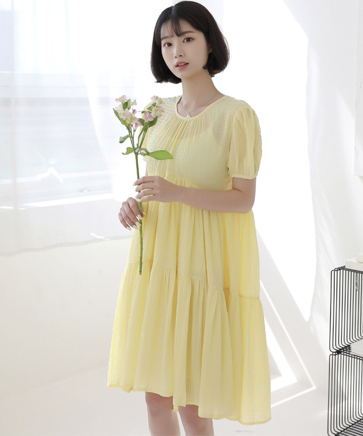 빼빼(BBAEBBAE) 백리본 숄더퍼프 미디 원피스