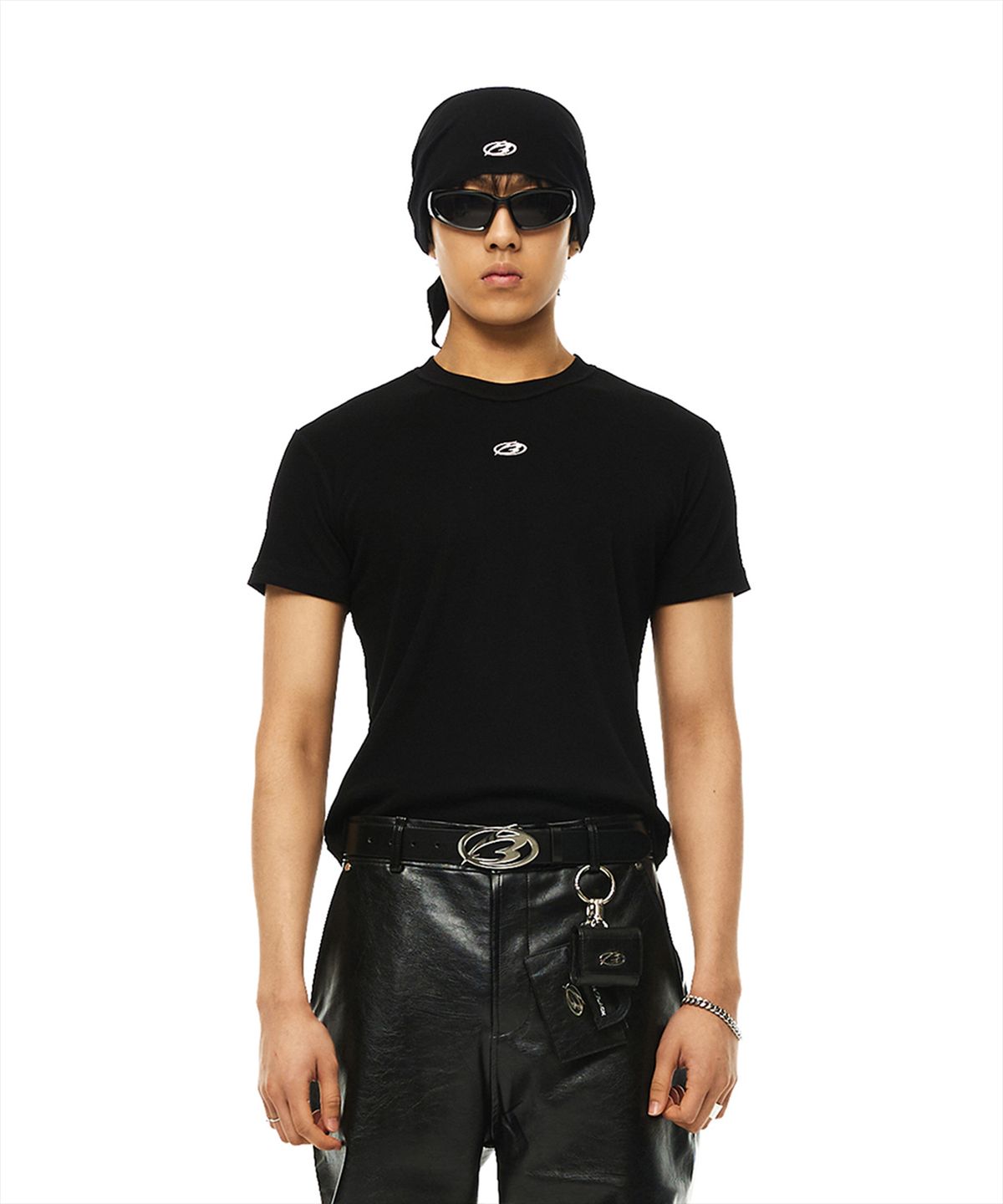 모어댄블랙(MORE THAN BLACK) LOGO CUT OFF HALF SLEEVE