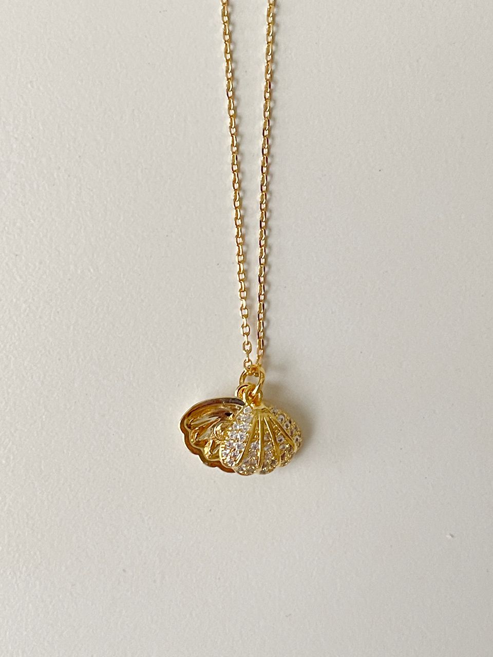 MUSINSA ELYONA ELA 23 Mini Shell Necklace