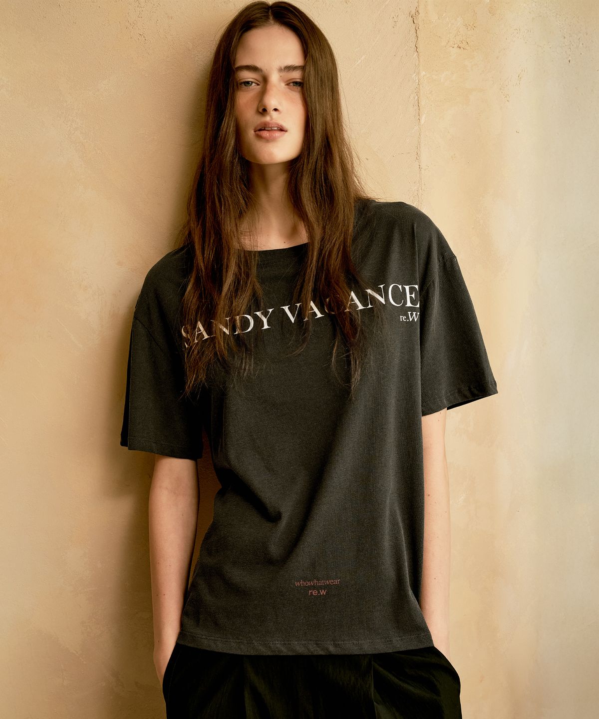 리 더블유(REW) SANDY T-SHIRT (CHARCOAL)