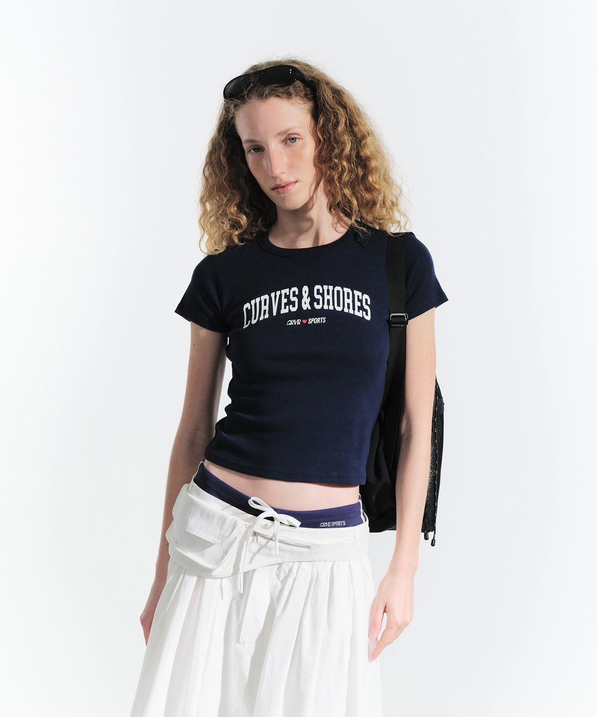 그로브(GROVE) ALI T-SHIRT (NAVY)