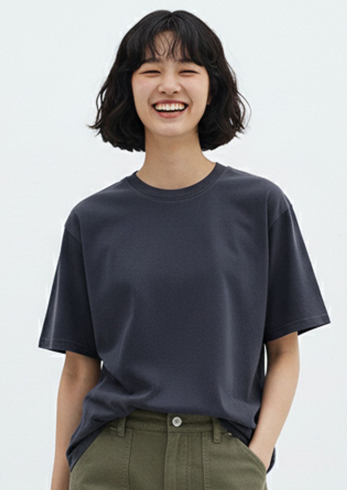 아반(AVAN) 빈무 피그먼트 오버핏 자수 티셔츠 네이비
