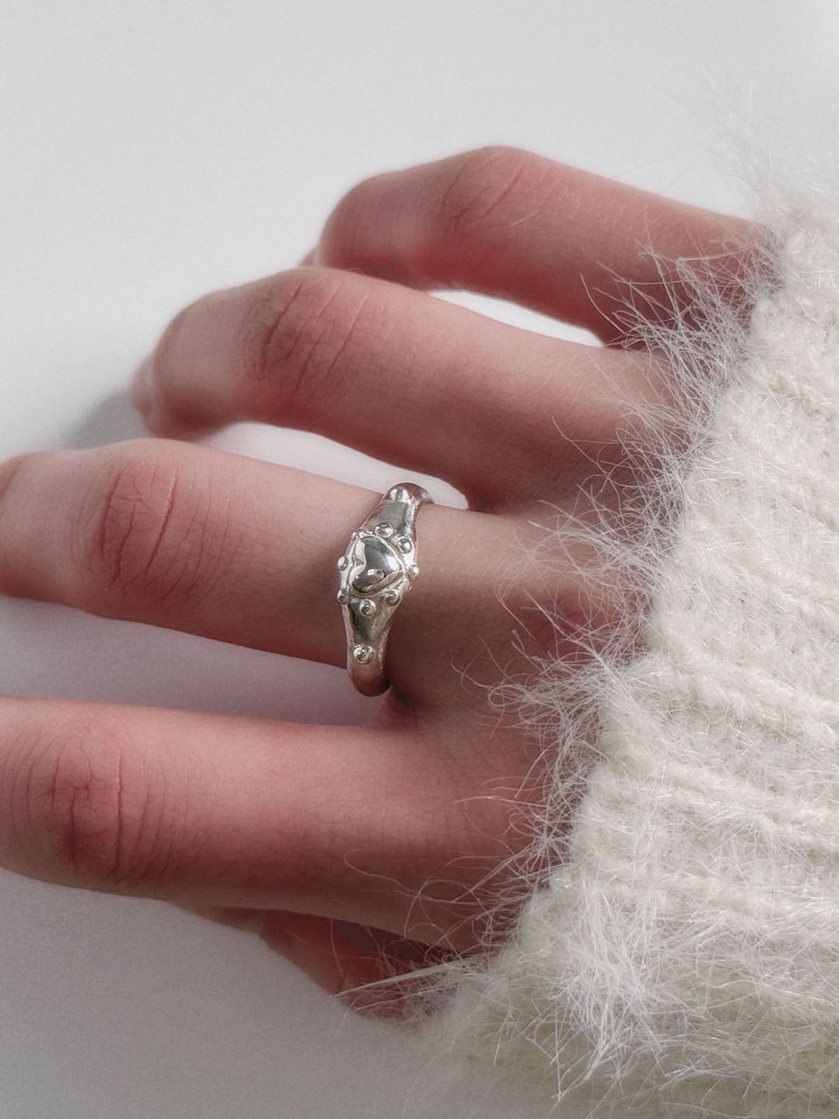 러브트릭스(LOVETRIX) Silver925 Heart dot ring