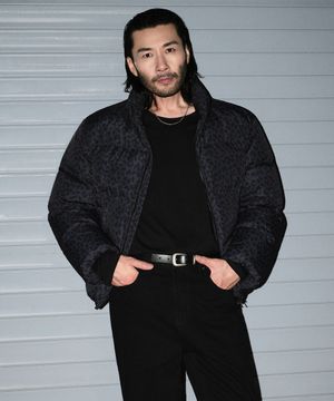 [노홍철 컬래버] 럭키 가이 레오파드 숏 패딩 재킷 [다크 그레이]