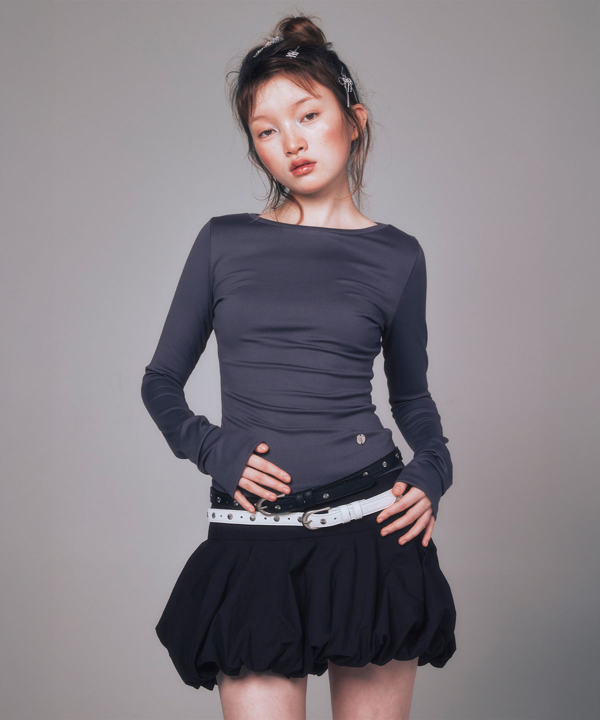유희(YOUHEE) BASIC BOAT NECK LONG SLEEVE CHARCOAL