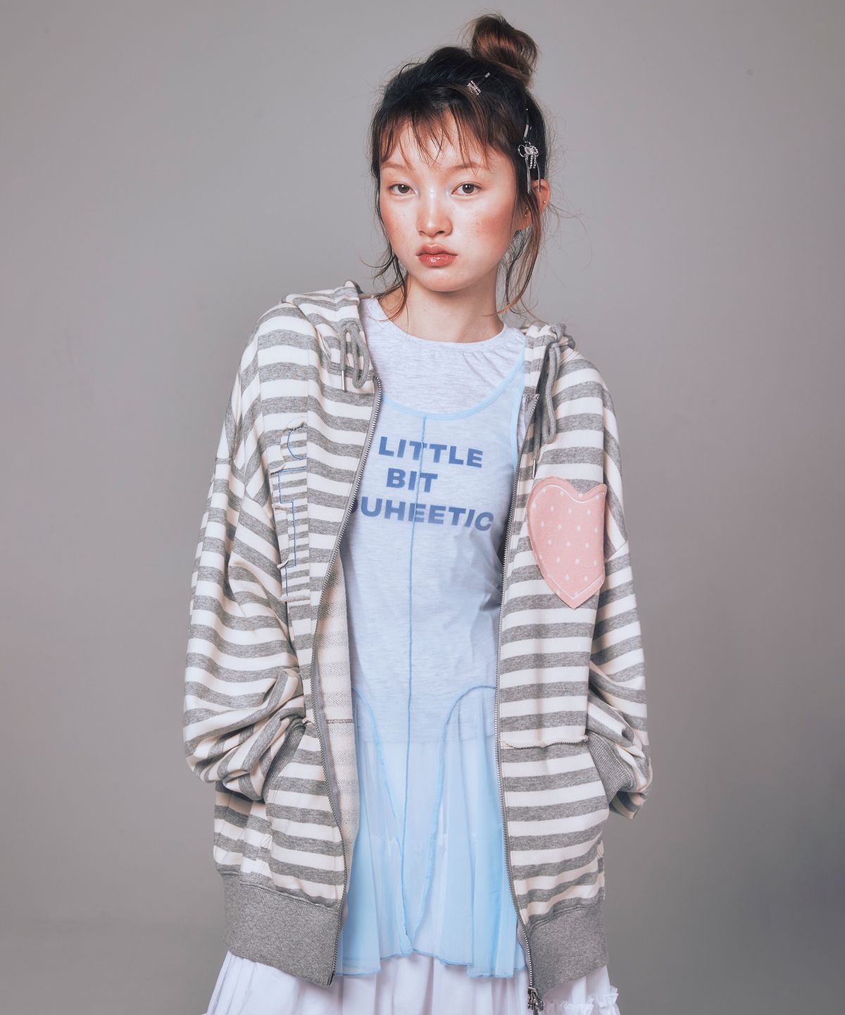 유희(YOUHEE) I LOVE APPLIQUE HOOD ZIP-UP MELANGE GREY