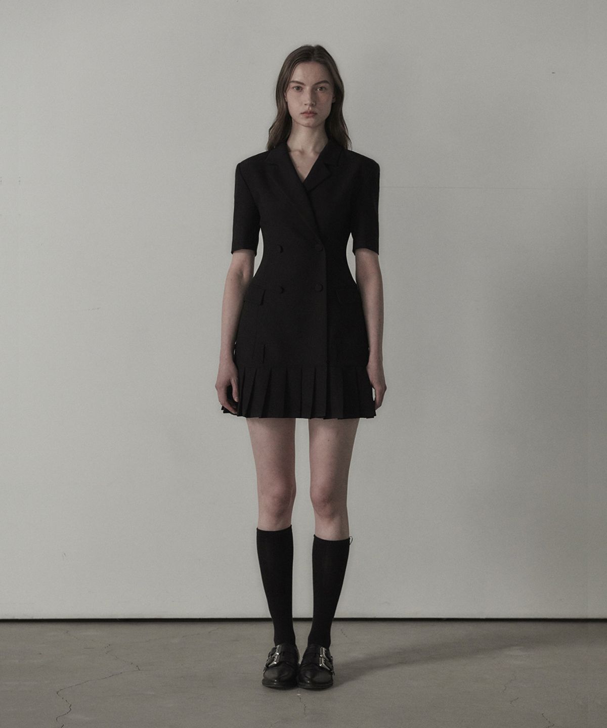 마우솔레움(MAU SOLEUM) [Standard Fit] Jenn Pleated Half-Sleeve Suit Jacket Dress - Black