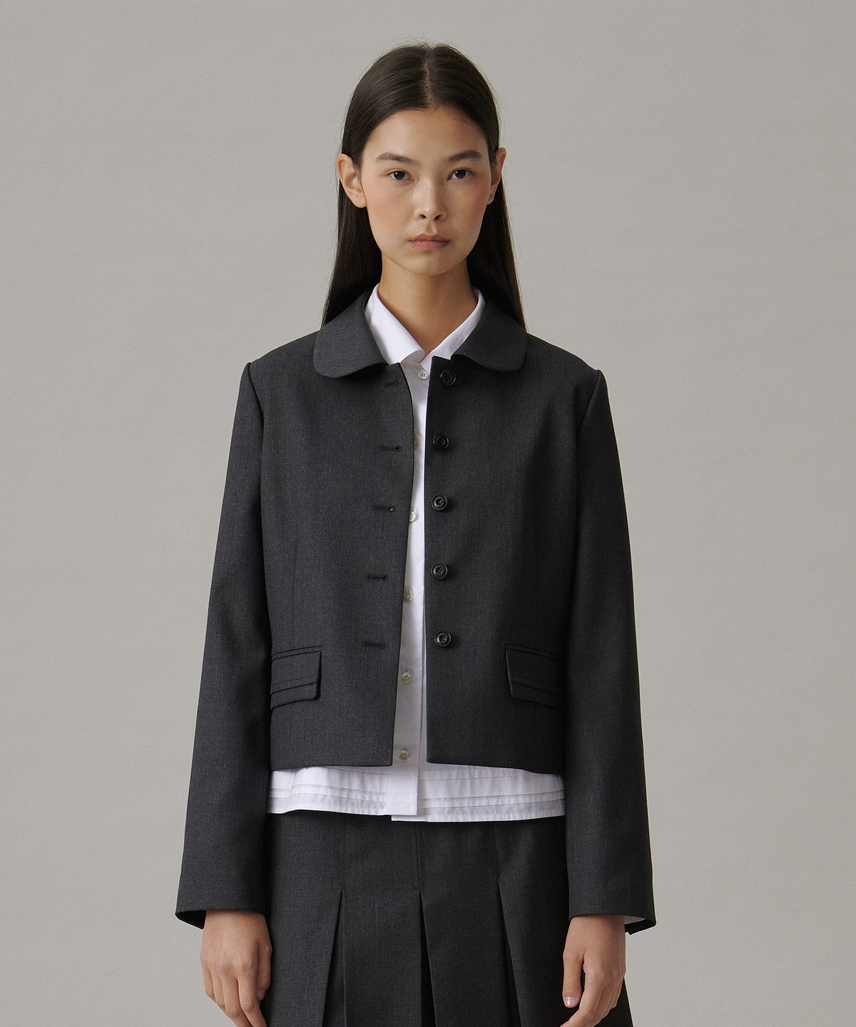 튜드먼트(TTUDEMENT) ROUND COLLAR CROPPED JACKET_CHARCOAL
