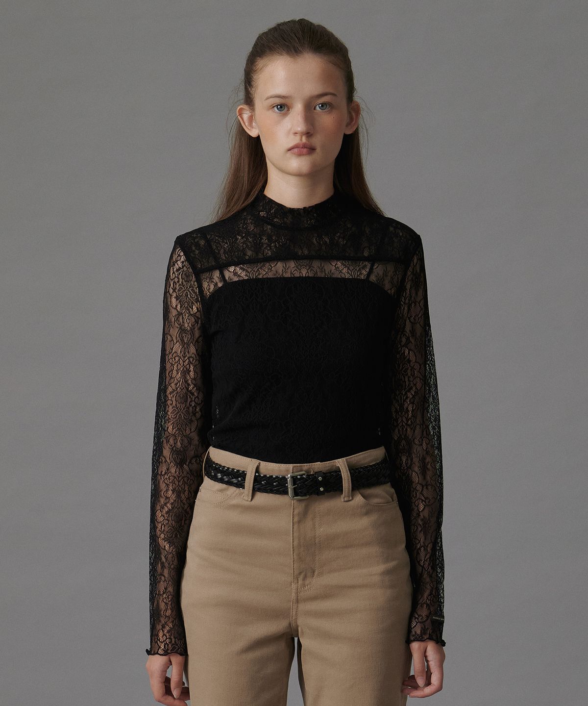 튜드먼트(TTUDEMENT) HIGH NECK LACE SHEER TOP BLACK