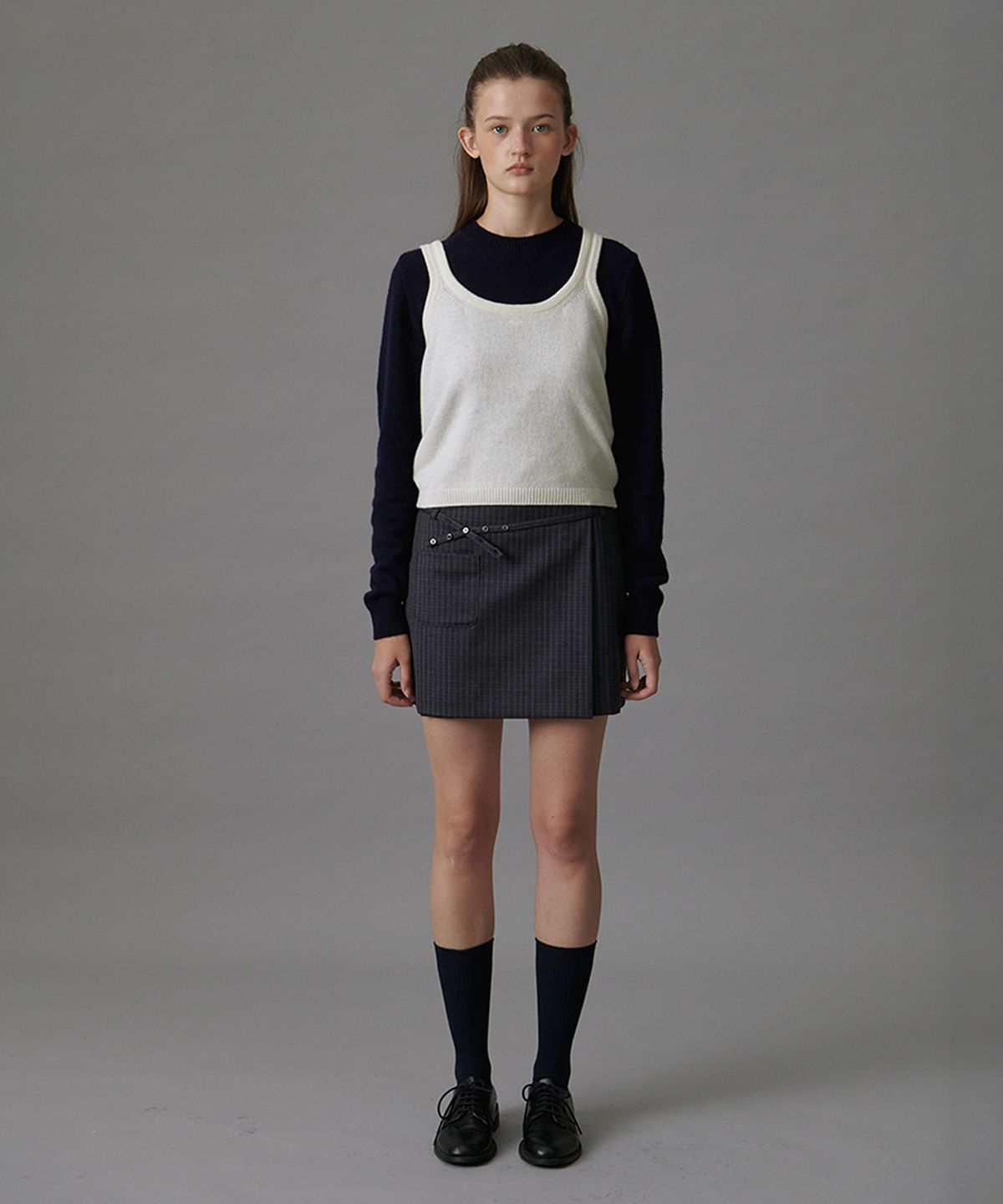 튜드먼트(TTUDEMENT) MINI WRAP SKIRT CHARCOAL