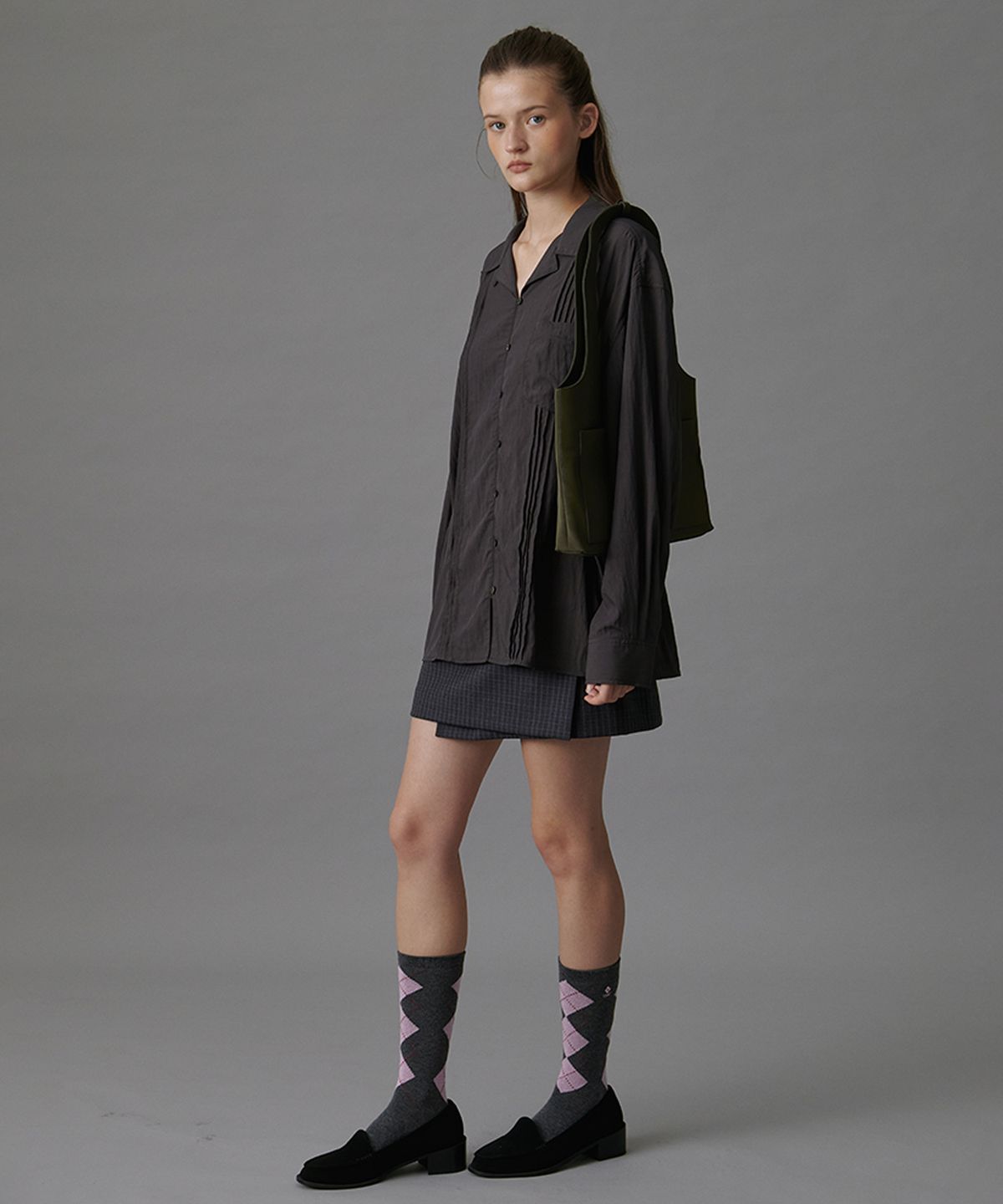튜드먼트(TTUDEMENT) ARGYLE PATTERN SOCKS CHARCOAL