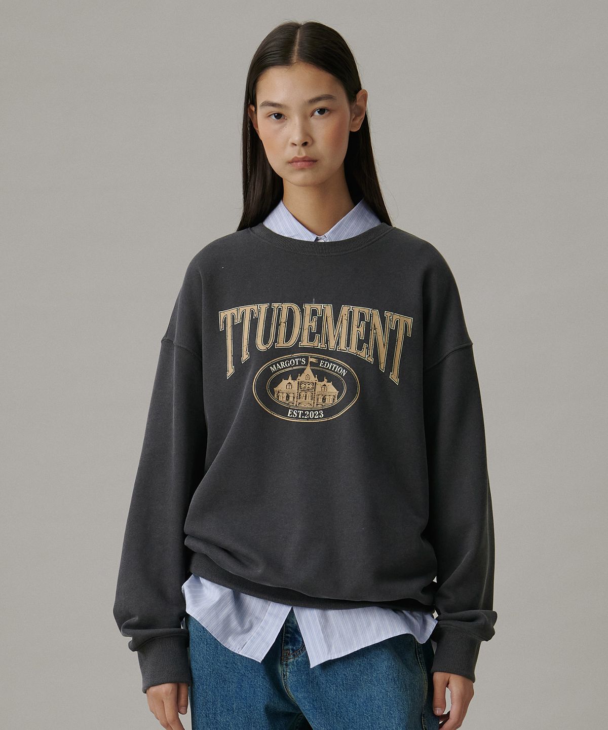 튜드먼트(TTUDEMENT) VINTAGE OVERFIT GRAPHIC SWEATSHIRT_CHARCOAL