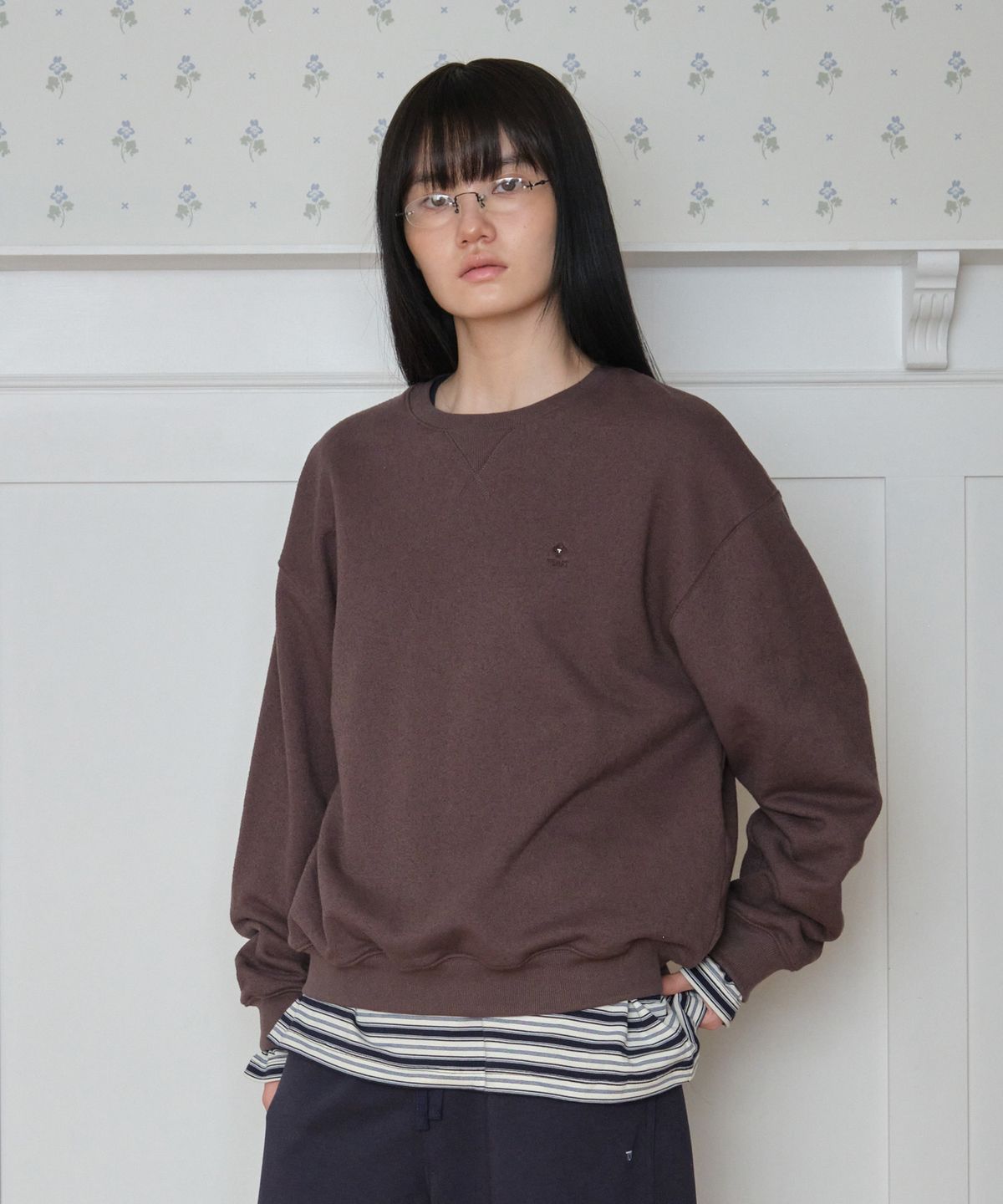 튜드먼트(TTUDEMENT) CLOVER BOUCLE SWEATSHIRT BROWN