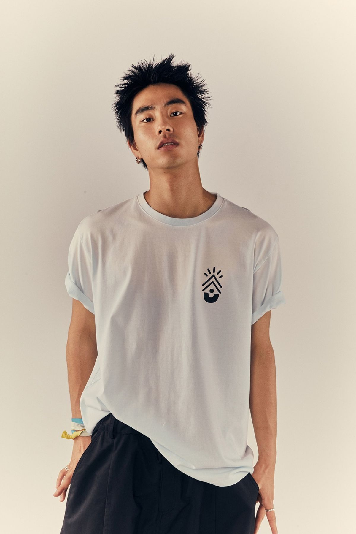 프라이데이세븐(FRIDAYSEVEN) 변온 describe short sleeve heat reactive blue