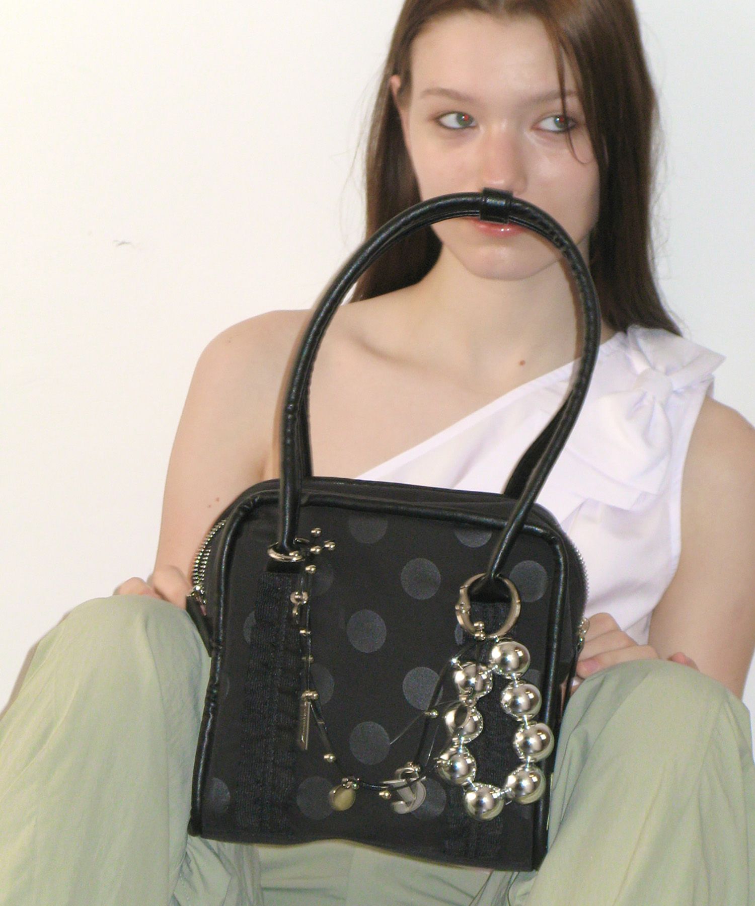 韓国 MUSINSA typeservice Dotted Bag MUSINSA | TYPESERVICE Ruffled Dotted Bag [Black]